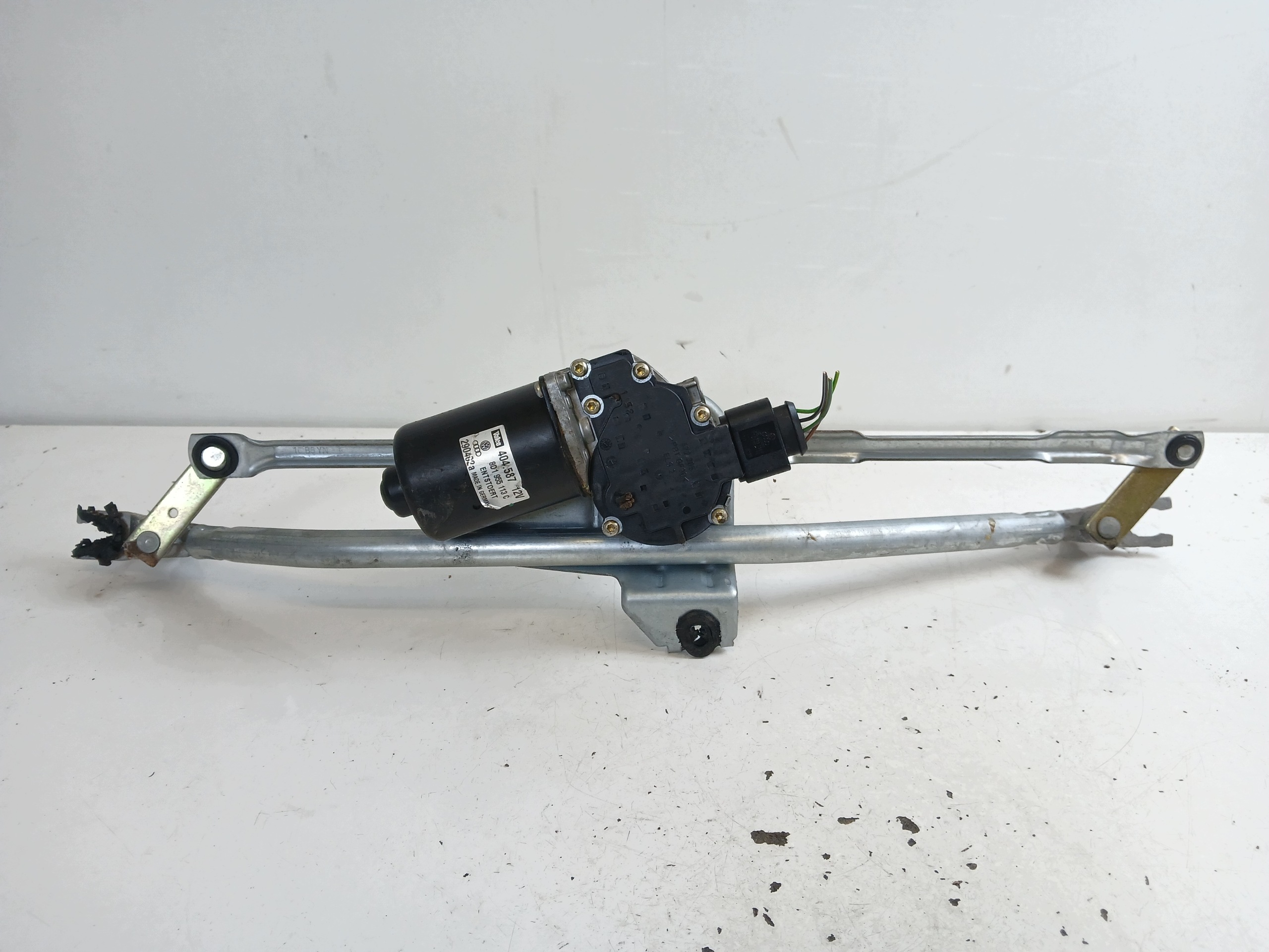 AUDI A6 C5 wiper mechanism front 8D1955113C