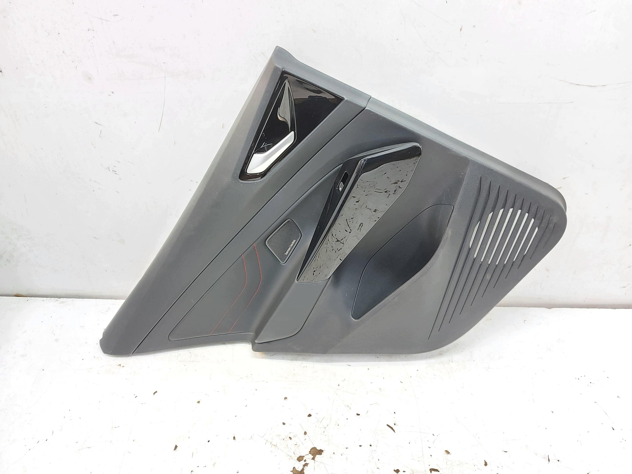 VW ID5 GTX 11E side door left rear part