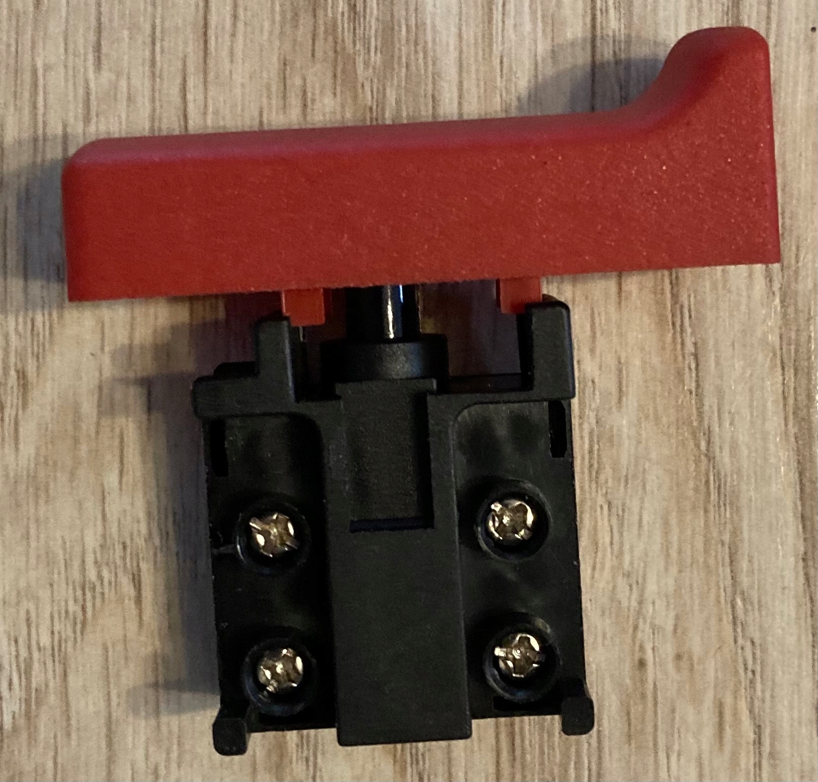 

Włącznik młotowiertarka Erbauer Sds Max ERH1500mx