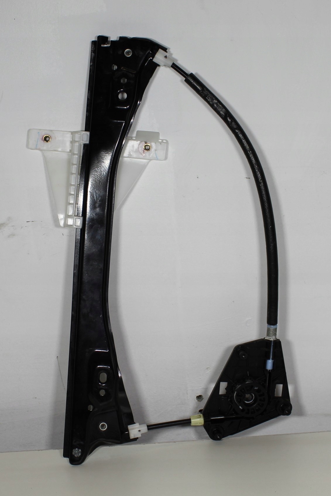 68314759AA - CHRYSLER PACIFICA 17-СКЛОПІДЙОМНИК ЛІВИЙ ЗАДНІЙ