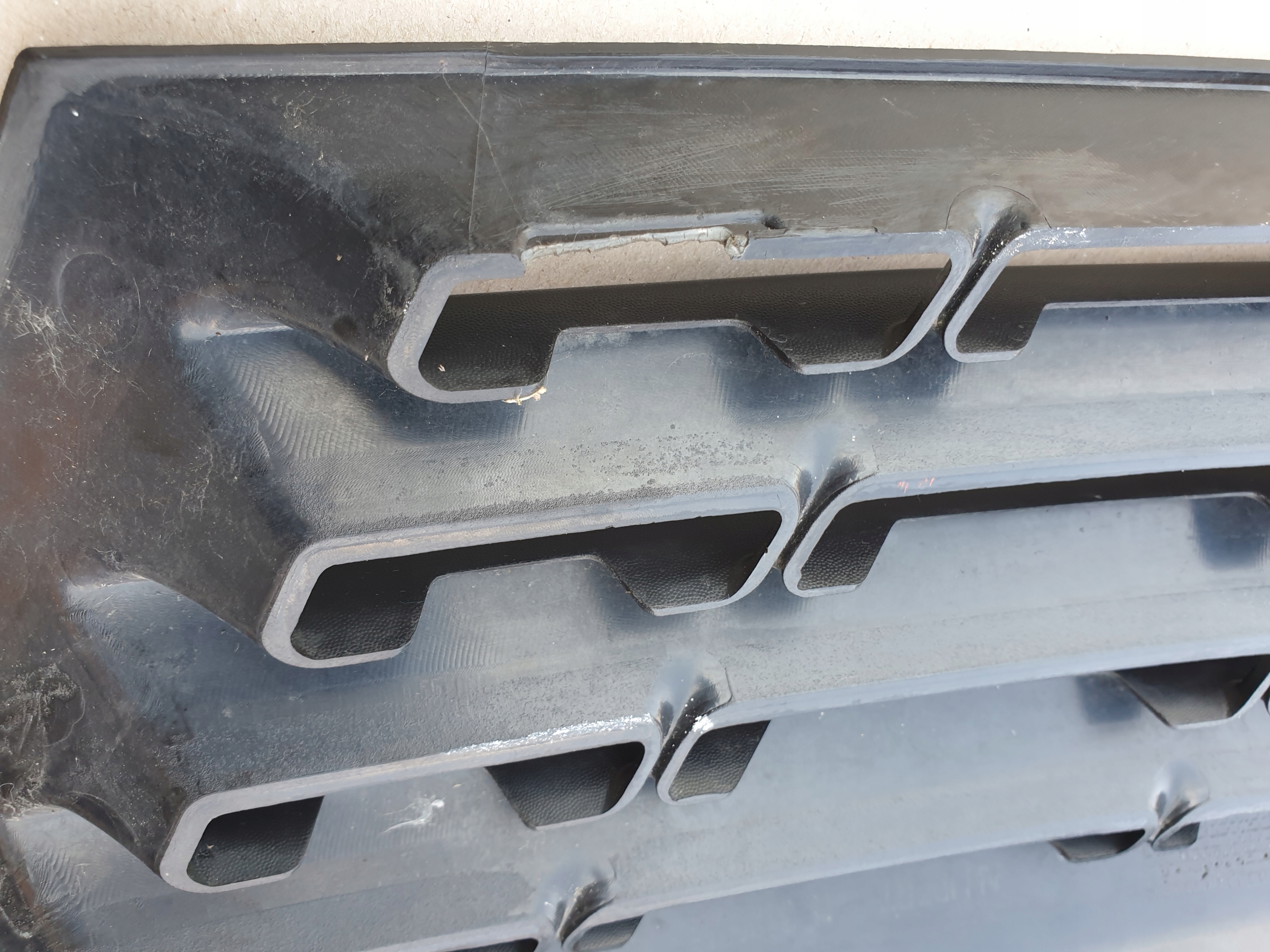 grid grill grille RENAULT 31053M OE