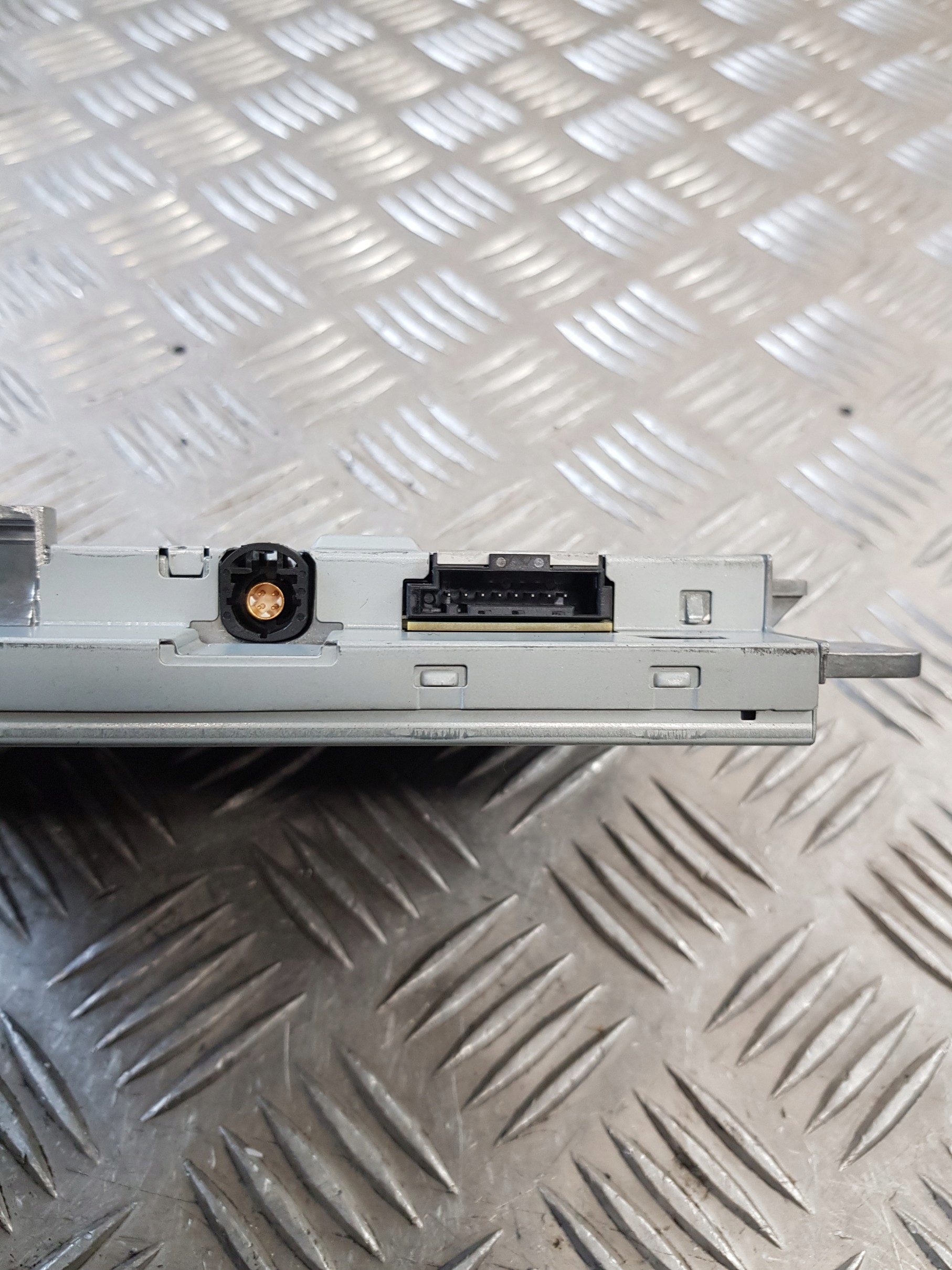 display navigation devices 8F0919604 AUDI A4 B8 10R- EUROPA