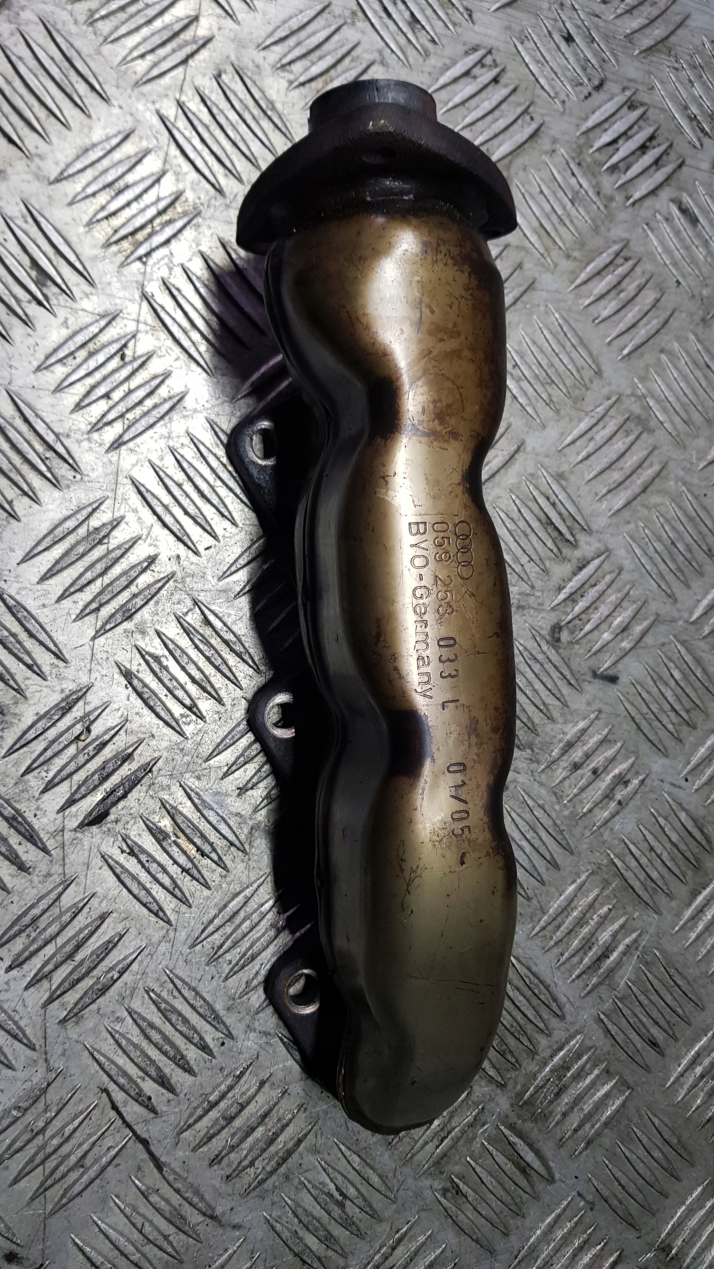 AUDI A5 A8 D3 3.0 TDI exhaust manifold left 059253033l
