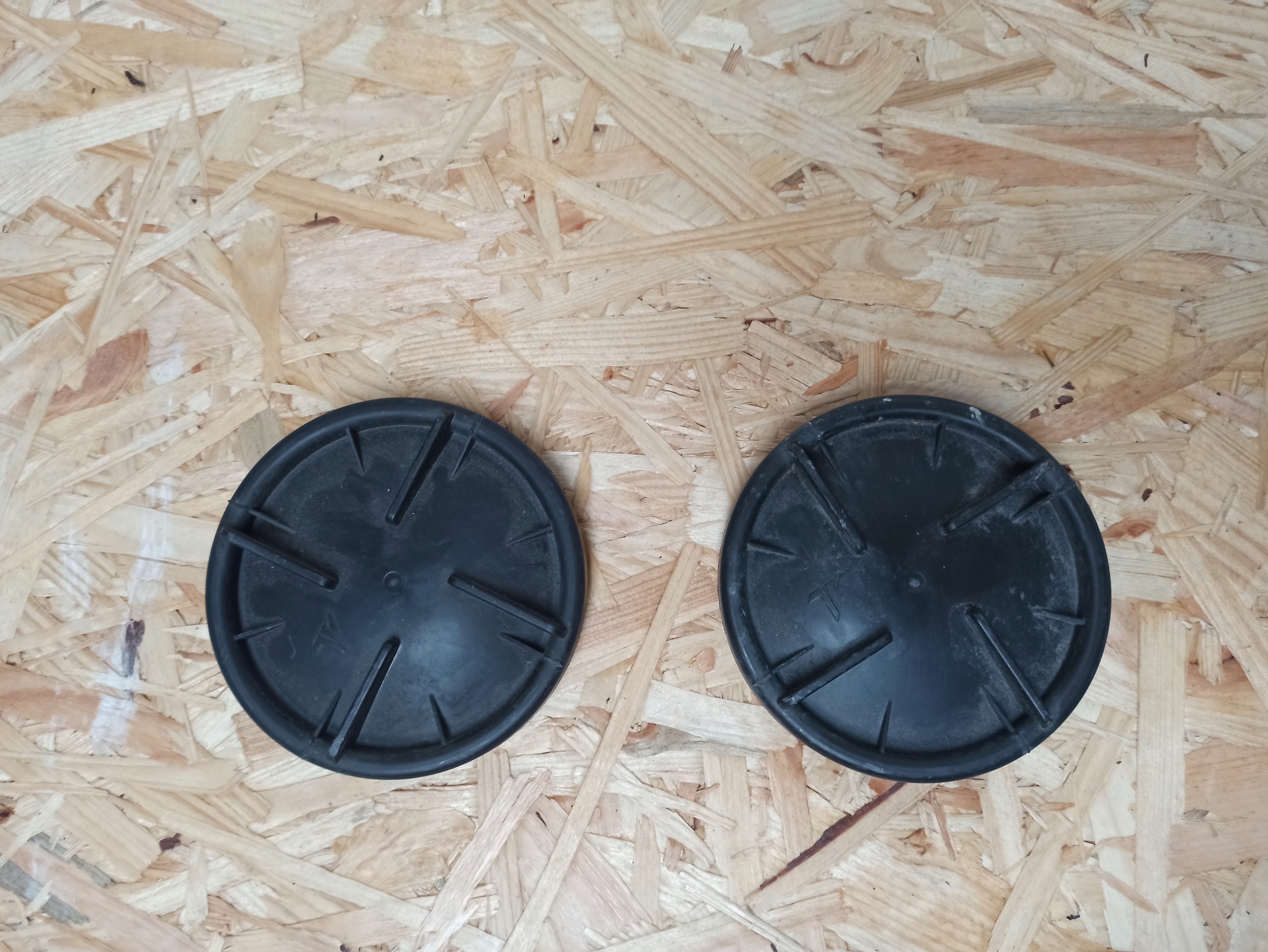 DEKIEL ZAŚLEPKA REFLEKTORA AUDI BMW 1305239308