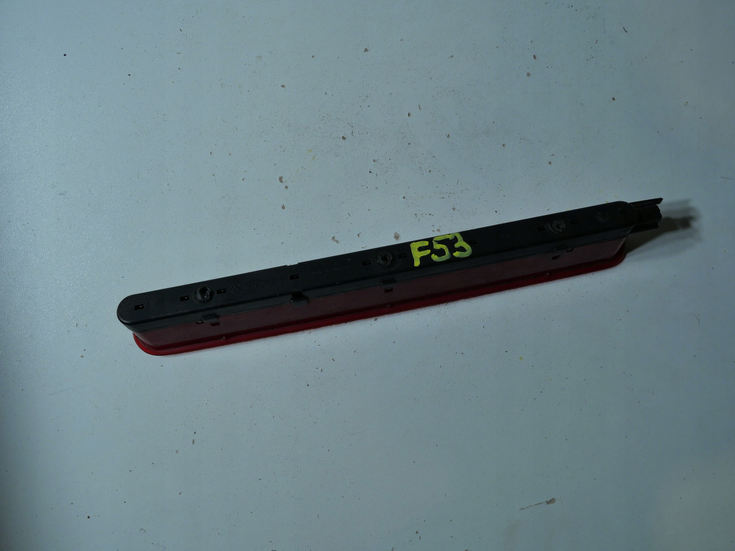 TRZECIE svetlo STOP VW T5 6H0945121