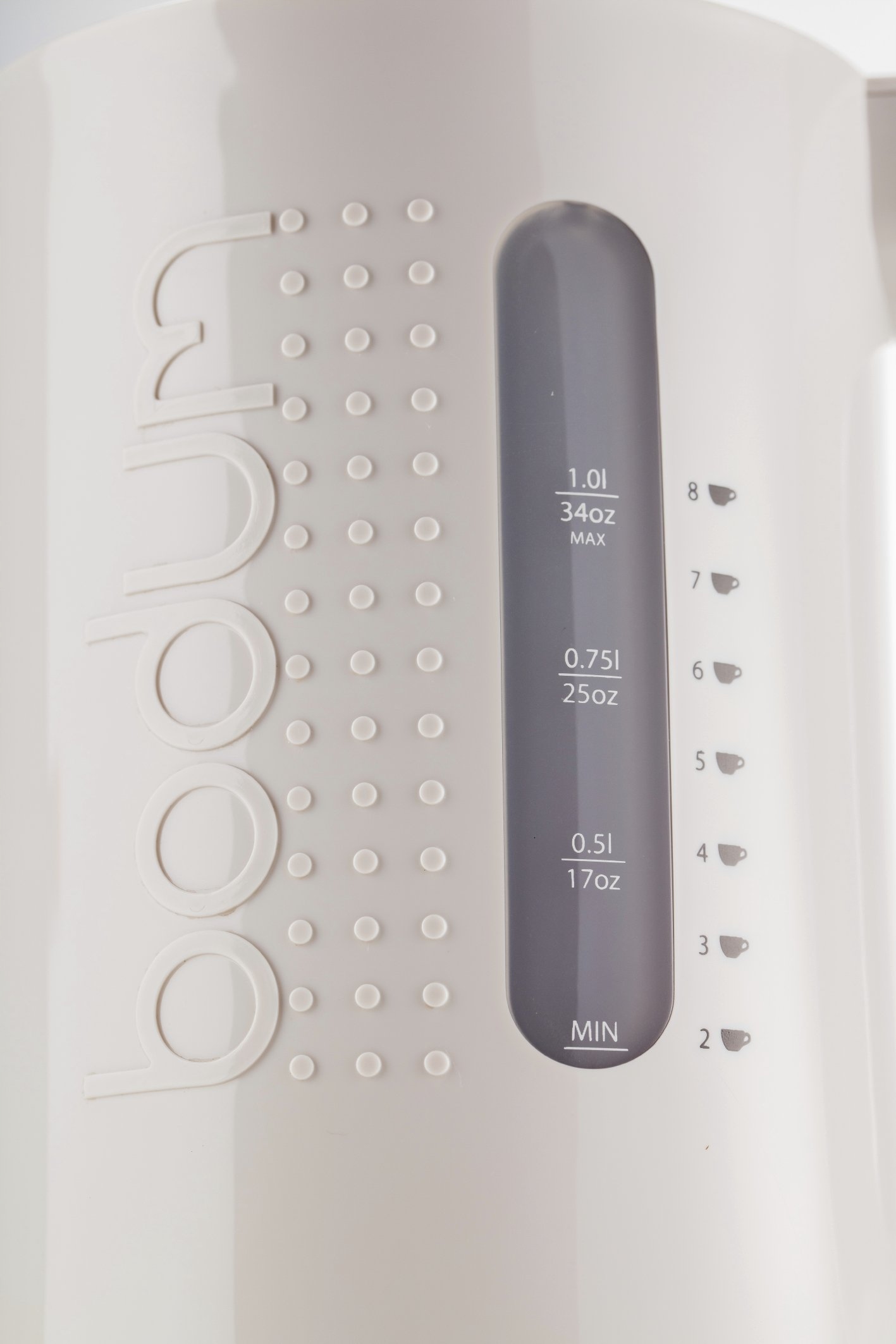 BODUM Bistro Elektryczny Czajnik 2200W 1L Automatyczne Wyłączanie Kremowy — miniatura 2