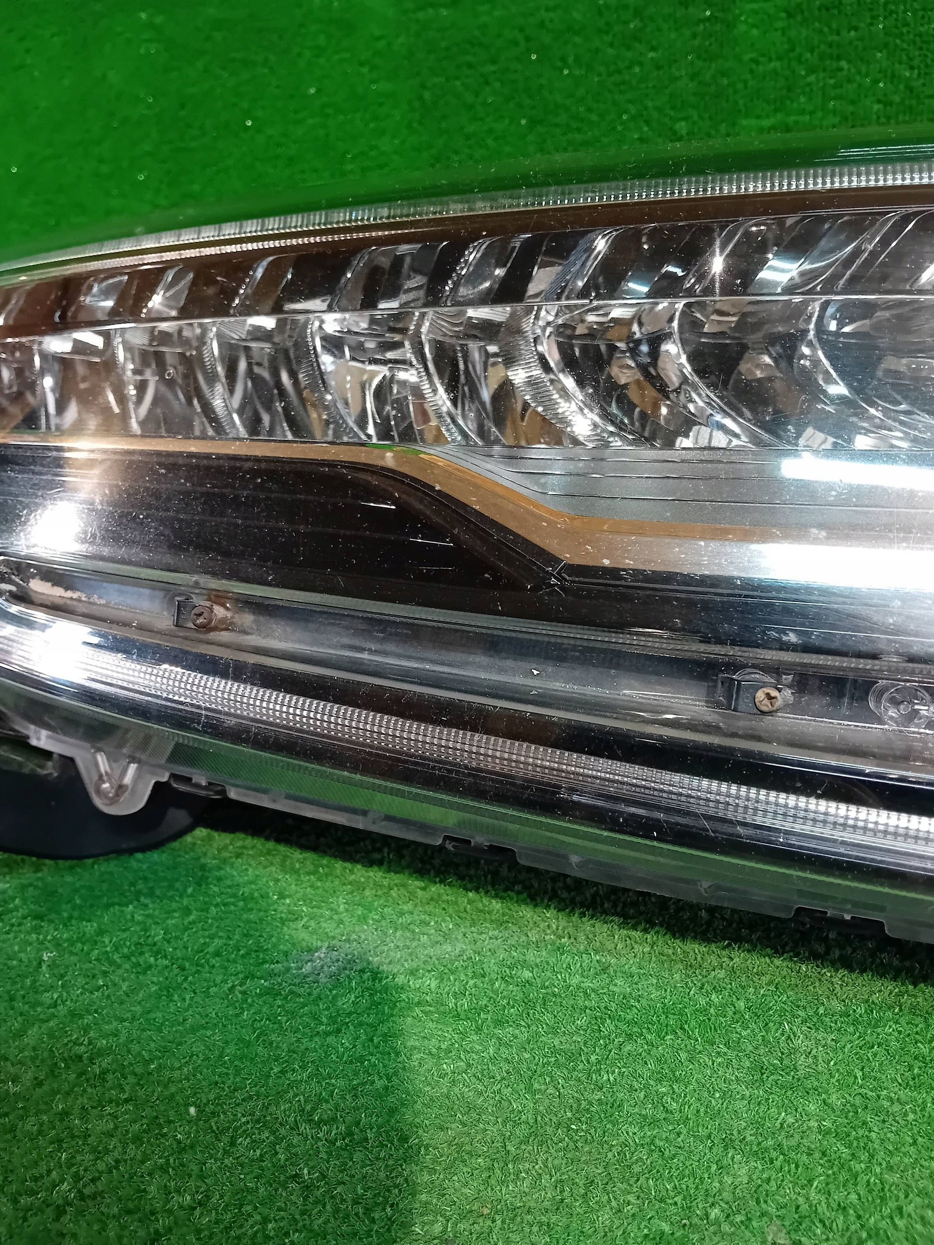 REFLEKTOR right front HONDA CR-V V FULL LED 18