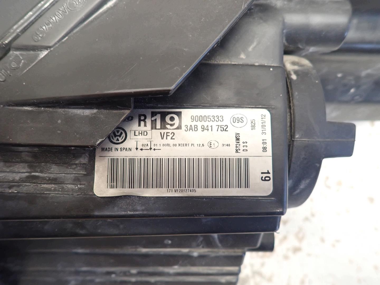 light front front right VW PASSAT B7 2010- BI-XENON SKR 3AB941752