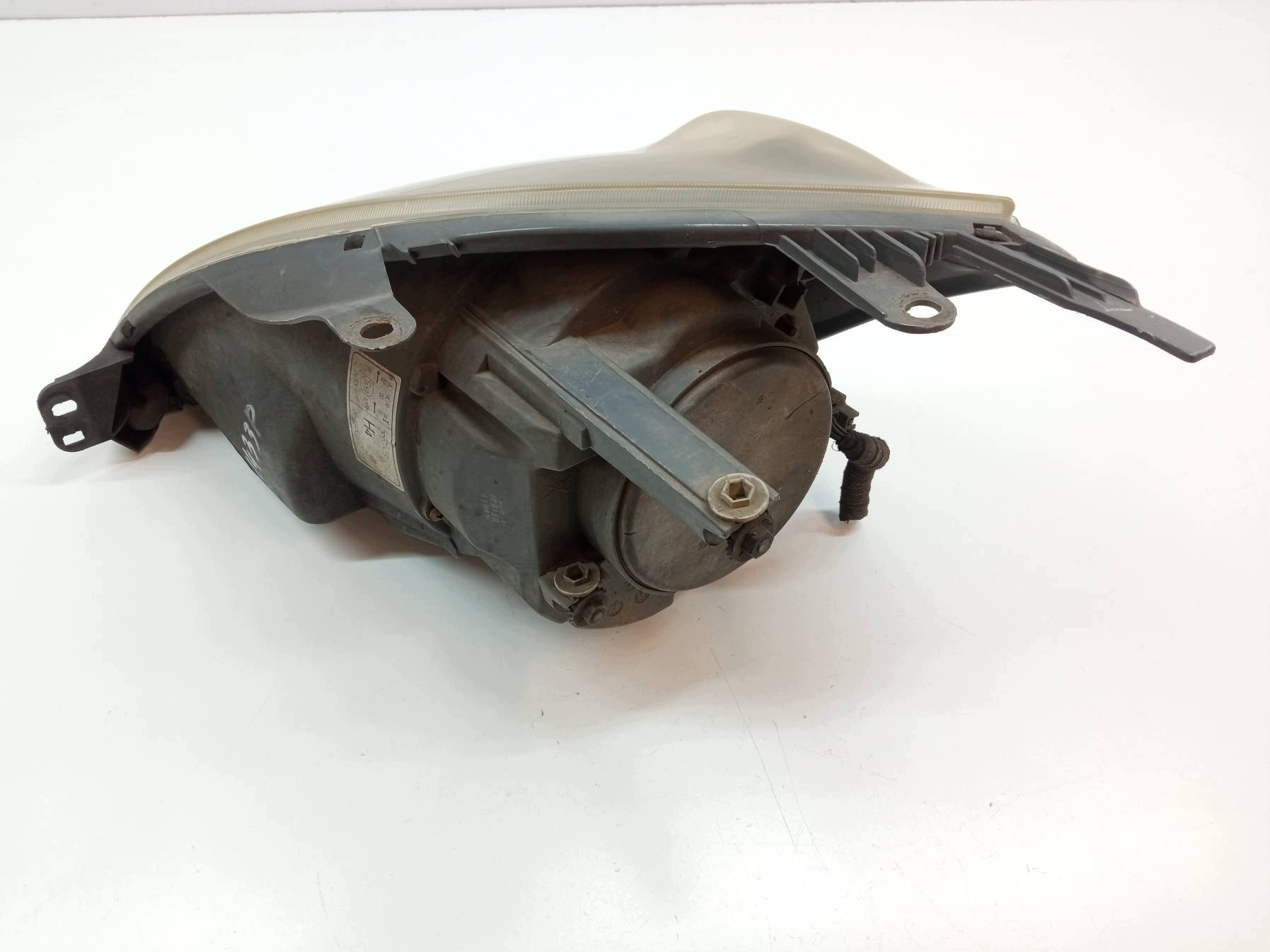 light front right EU Ford Fiesta Mk6 (2002-2008)