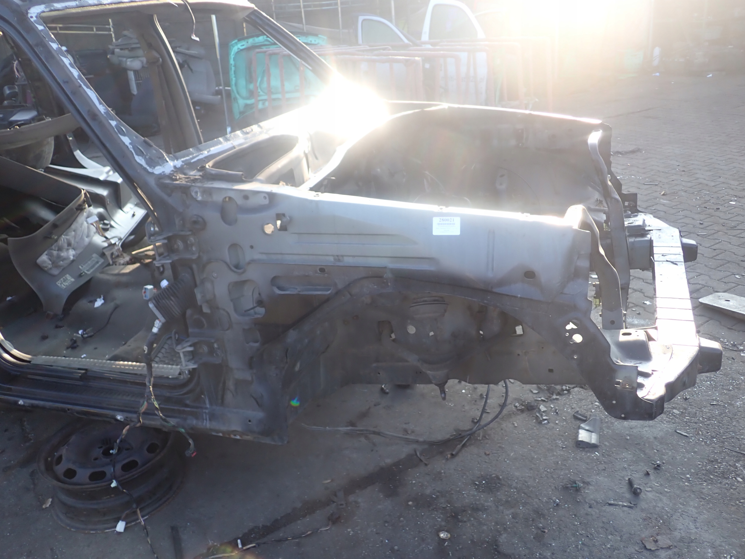 JEEP CHEROKEE KJ ĆWIARTKA PRZÓD PRAWA PODŁUŻNICA