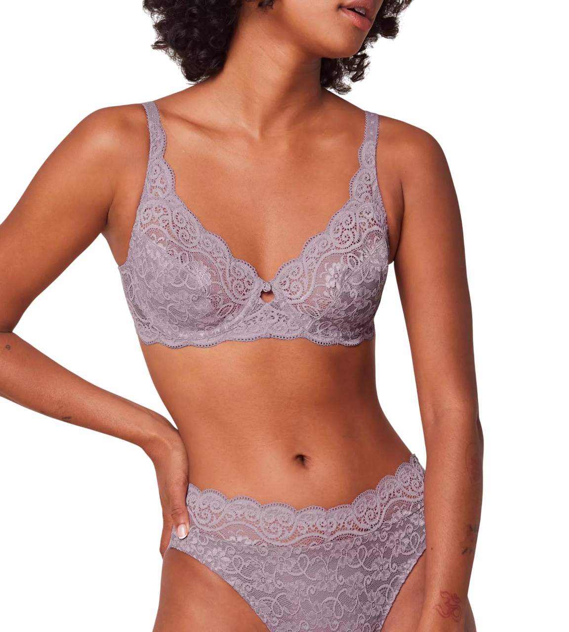 T954 Triumph Amourette 300 W měkká krajková podprsenka s kosticemi 70B