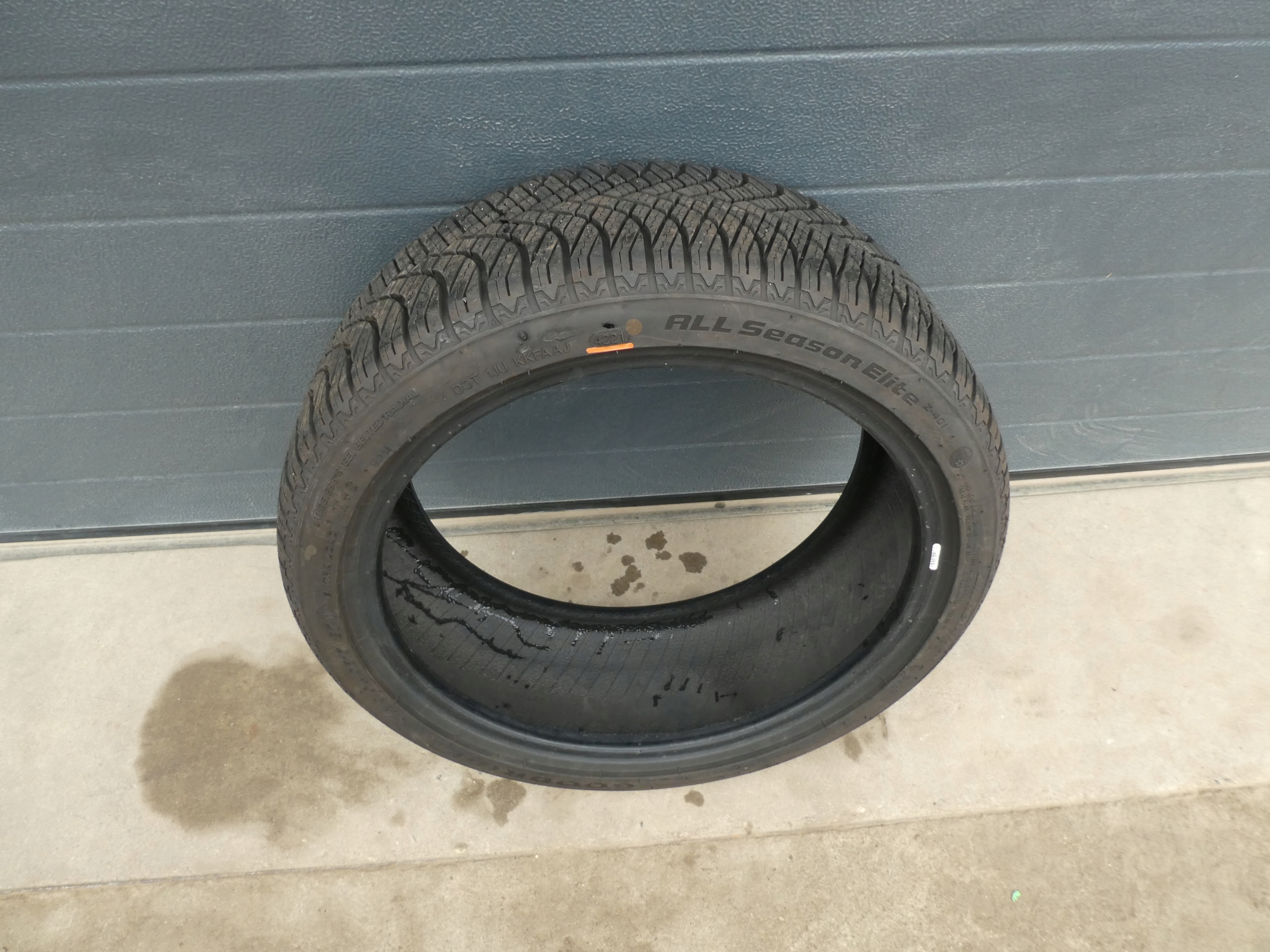 1X guma Goodride 215/40/17 2021R