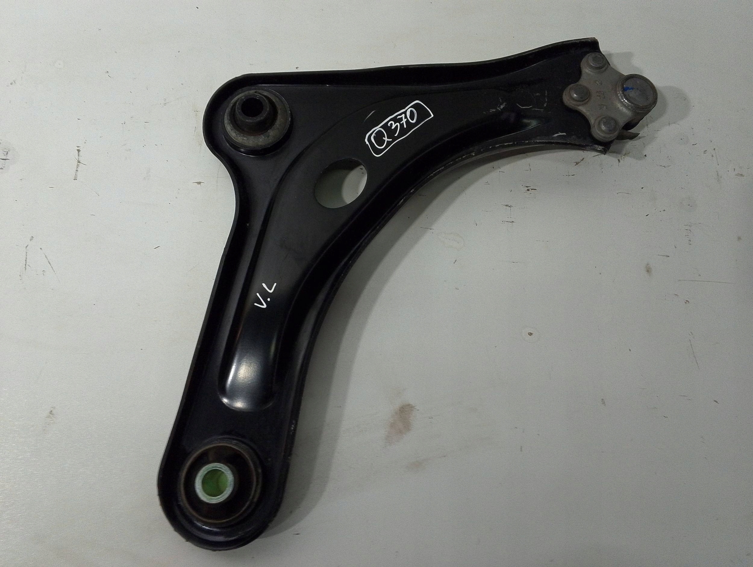 Citroen C3 III arm front left (Q370)