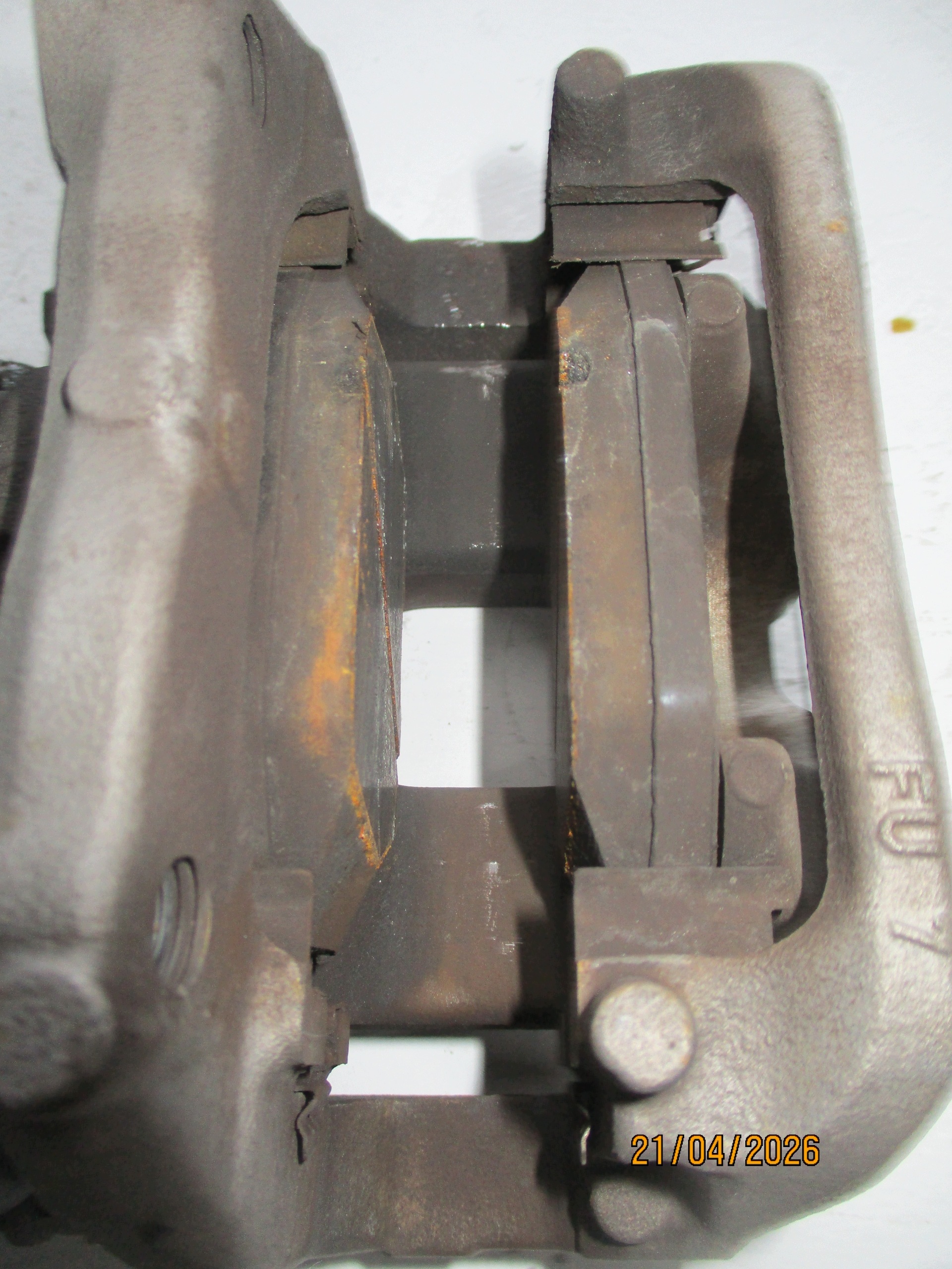 caliper left MERCEDES 206 C KLASA rear part rear
