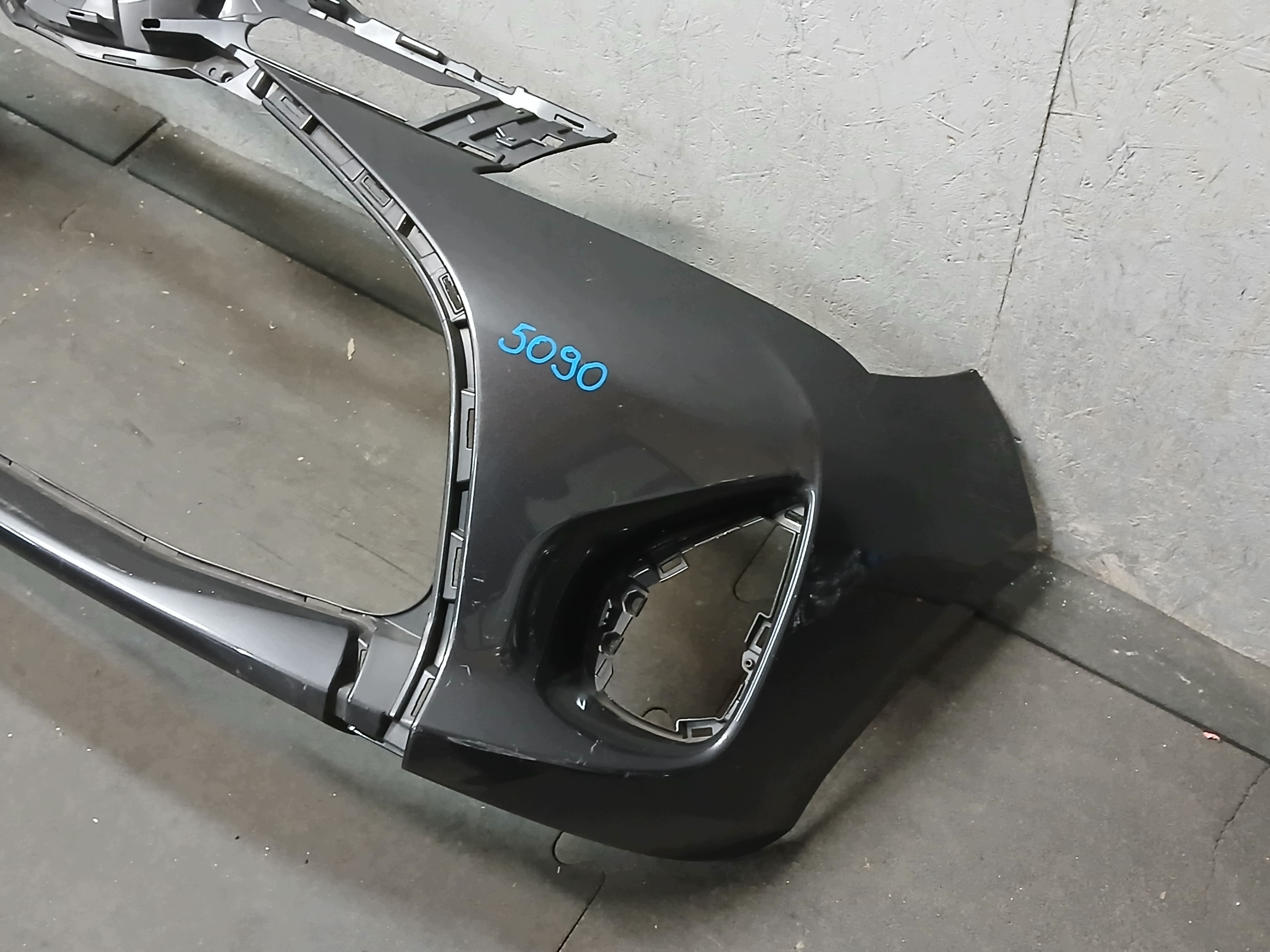 bumper front TOYOTA YARIS III 3 LIFT 14-17