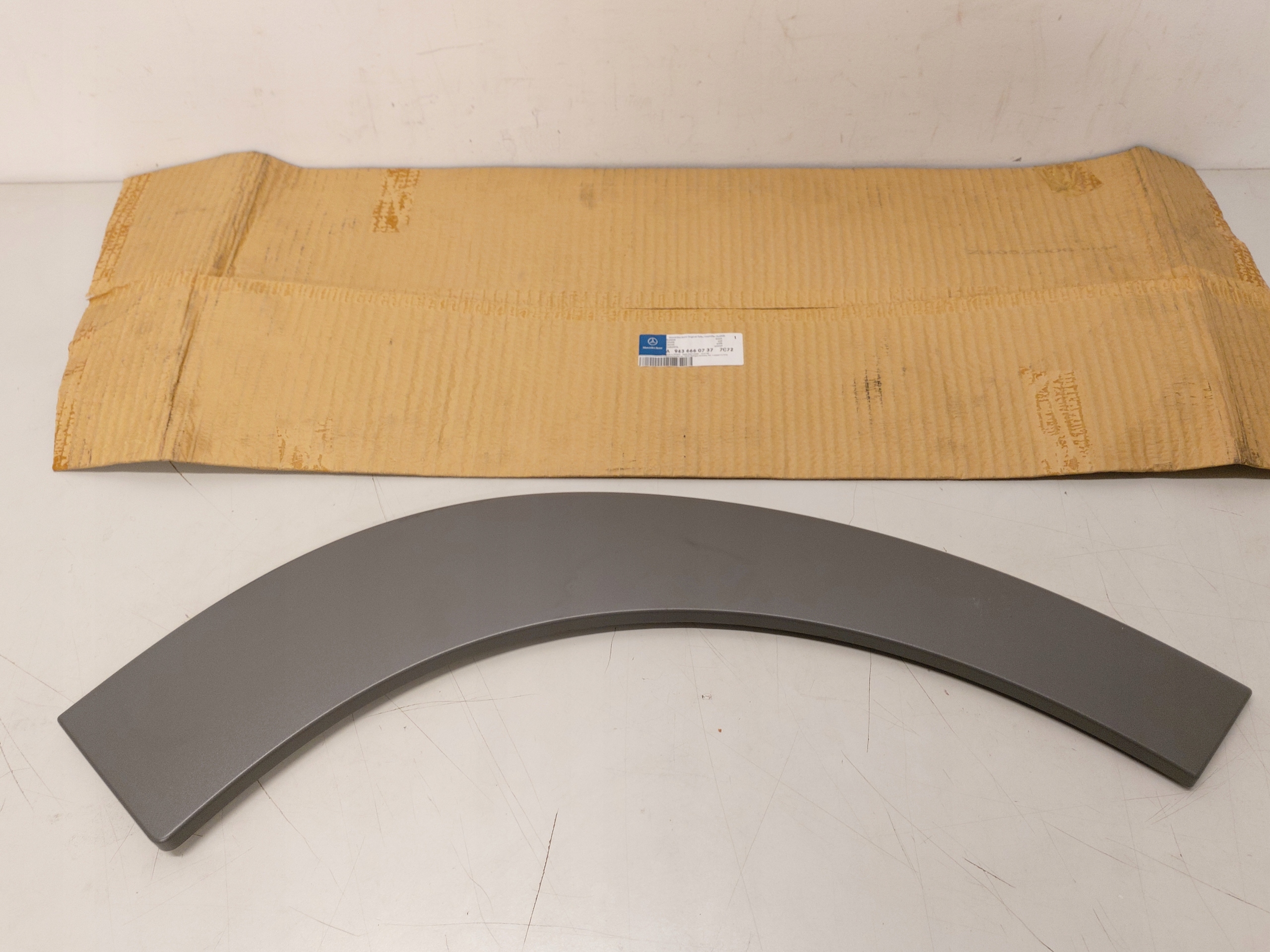 A9436660737 - ACTROS MP2 MP3 ШАГ БАР ВЕРХНИЙ ПРАВЫЙ НОВЫЙ