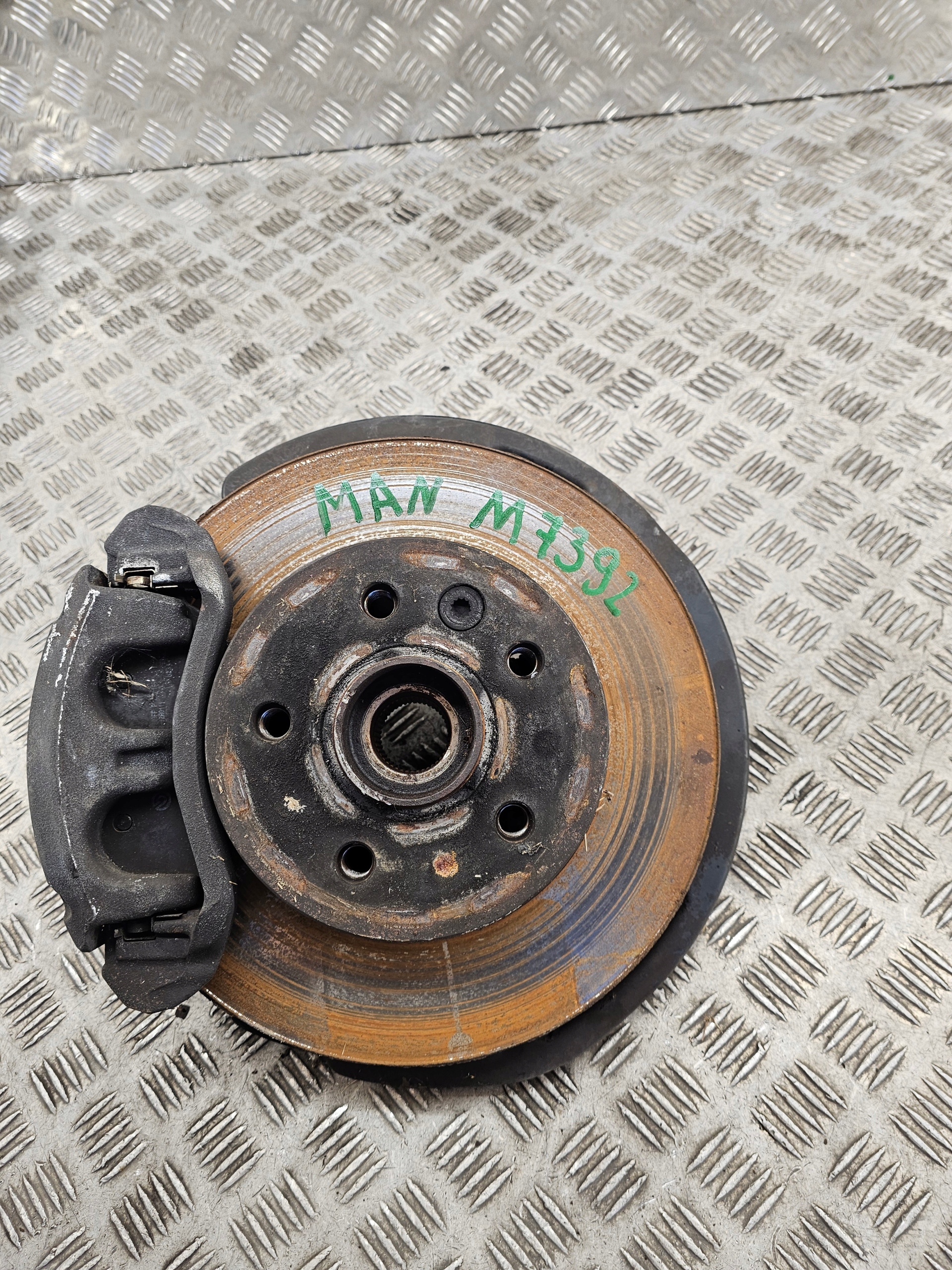 VW CRAFTER 2 II 2.0 TDI MAN TGE swing left front