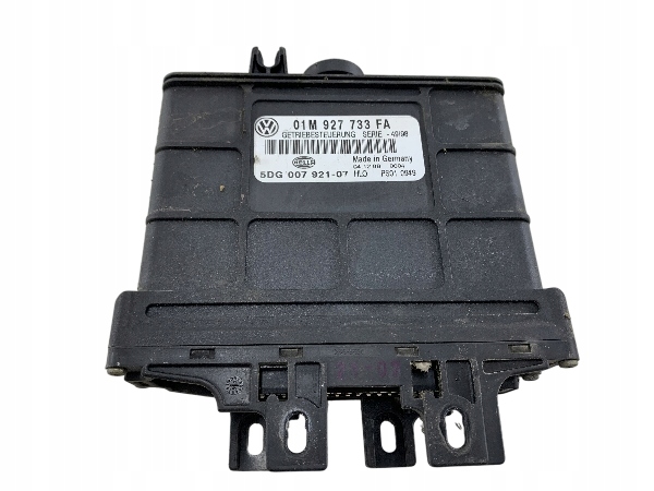VW GOLF IV AUDI A3 8L 1.9 TDI control unit of the engine 01M927733FA