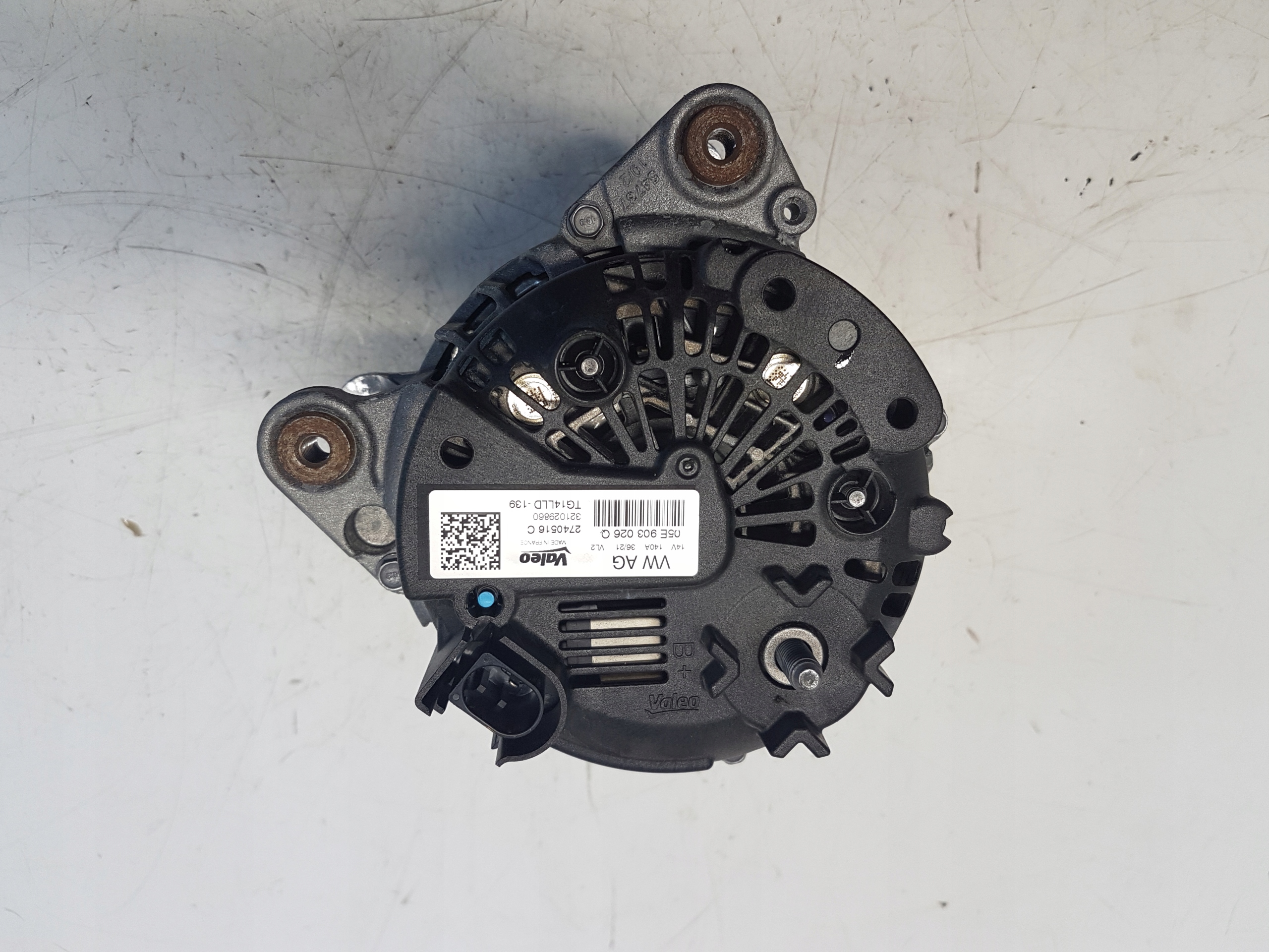 VW T-ROC 1.5 tsi alternator sprawny oryg 21r