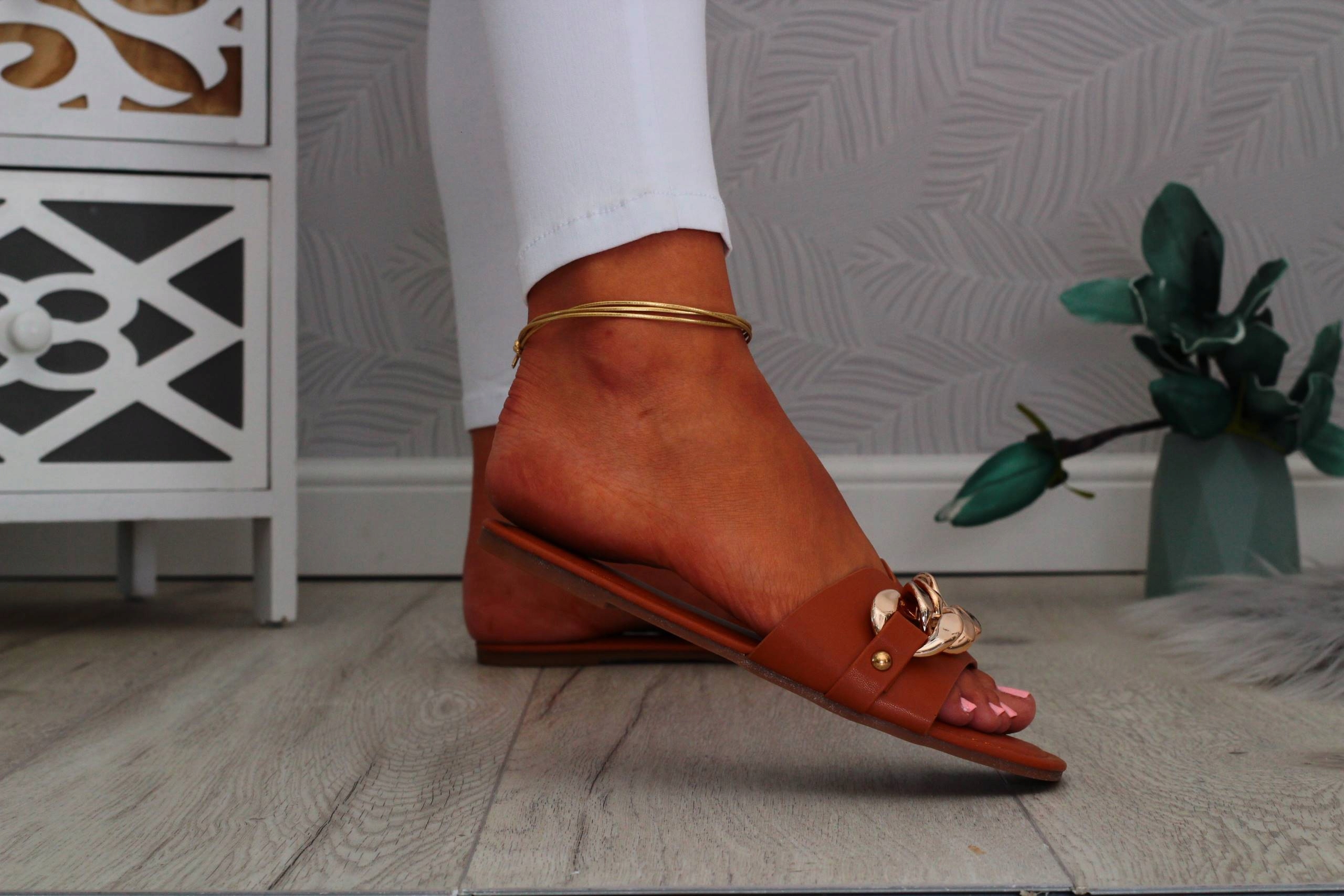 KLAPKI DAMSKIE MODNE LEKKIE WYGODNE PŁASKIE Marka inna