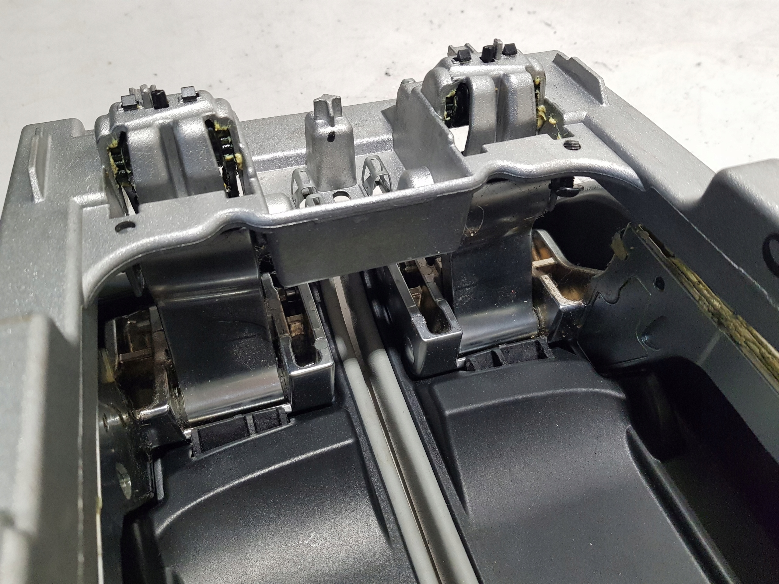 TUNEL central armrest AUDI A8 D4
