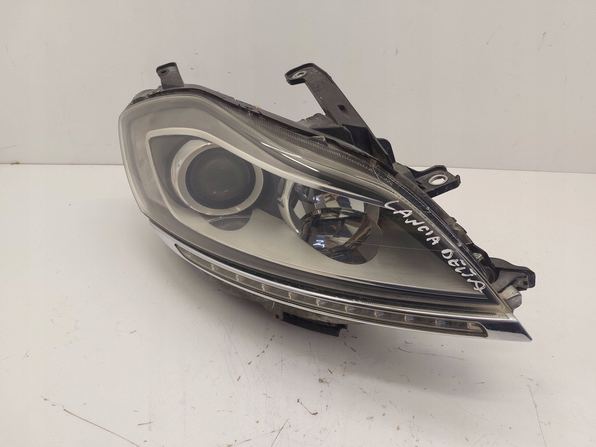 LANCIA DELTA III 3 REFLEKTOR light right front XENON EUROPA
