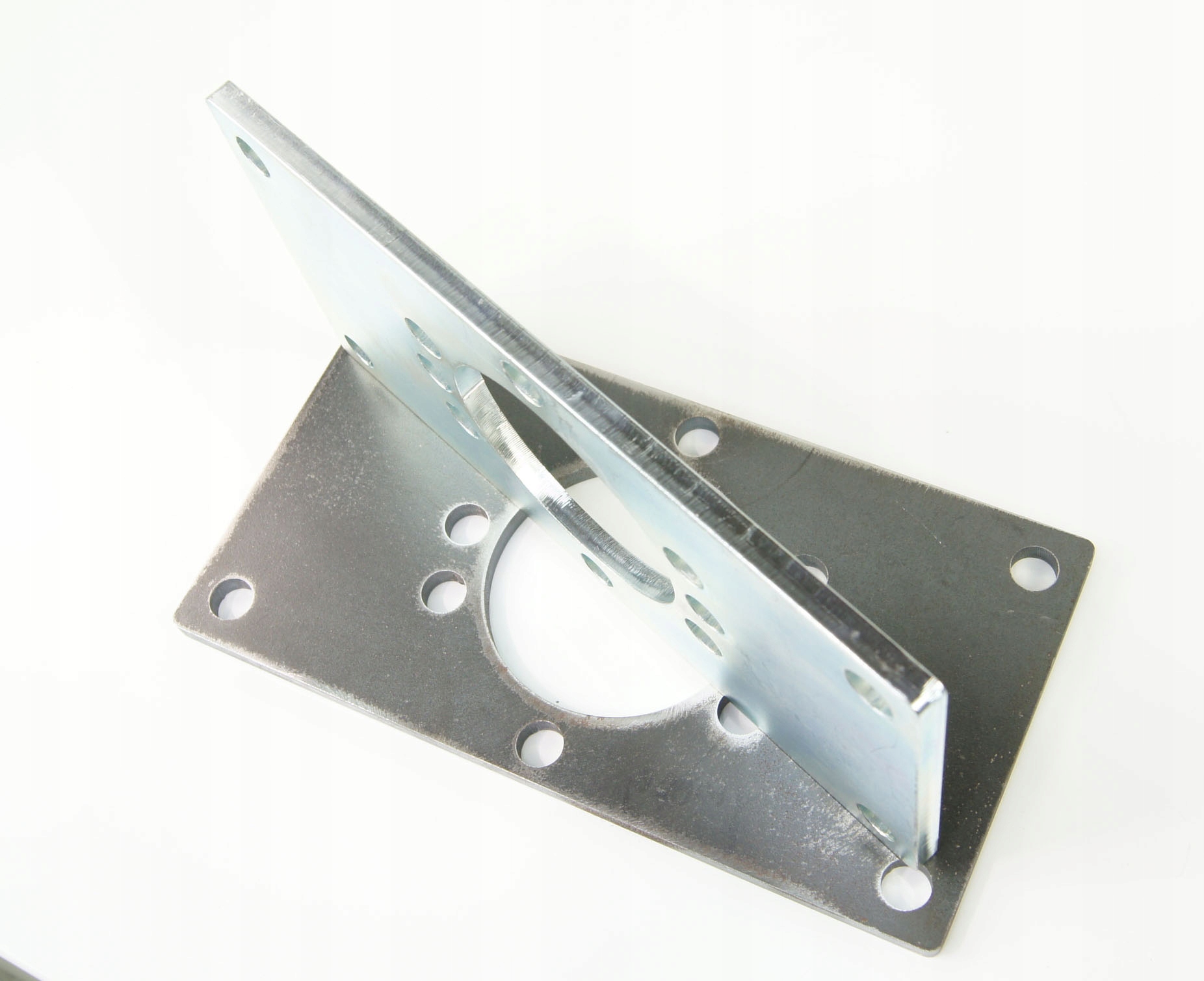 Spawalne mocowanie silnika hydraulicznego 250x130 82,80mm Stan opakowania oryginalne