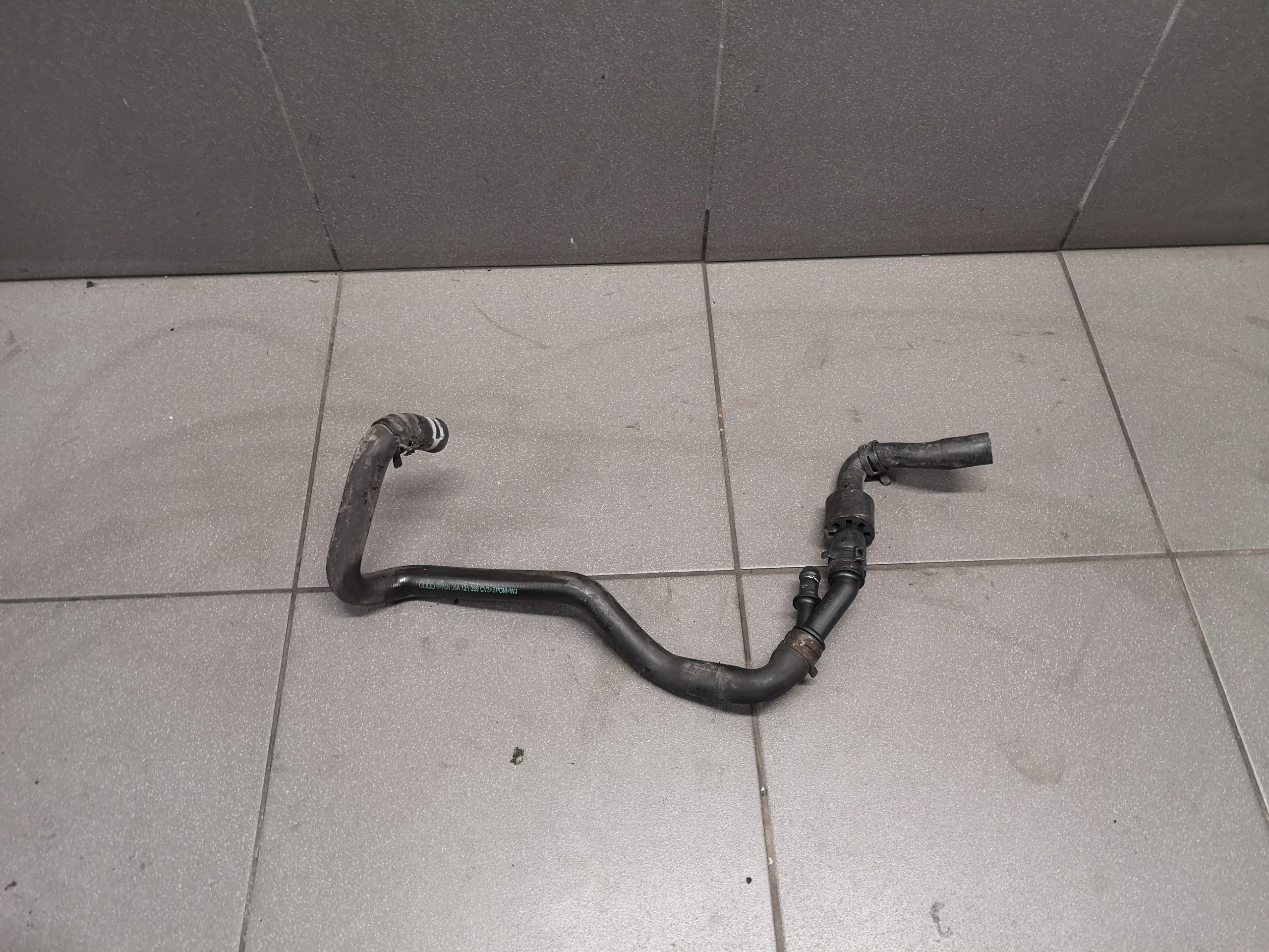 PRZEWÓD WODY AUDI TT 8N 1.8T 06A121069C