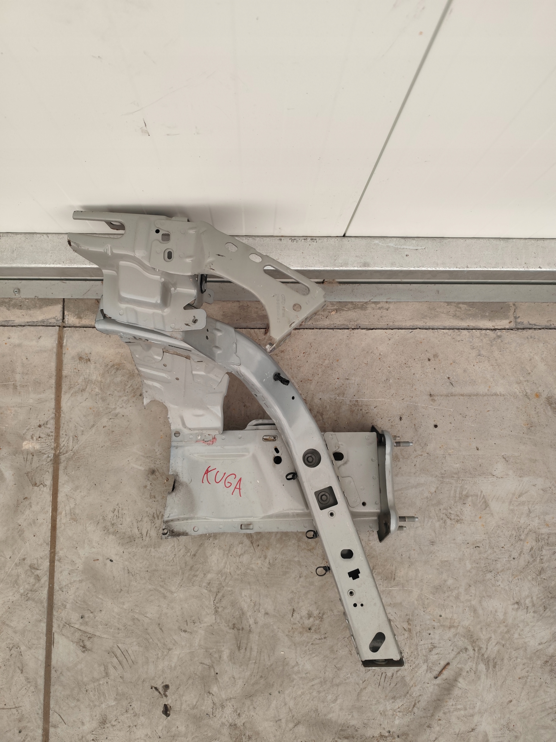 FORD KUGA MK3 quarter quarter right