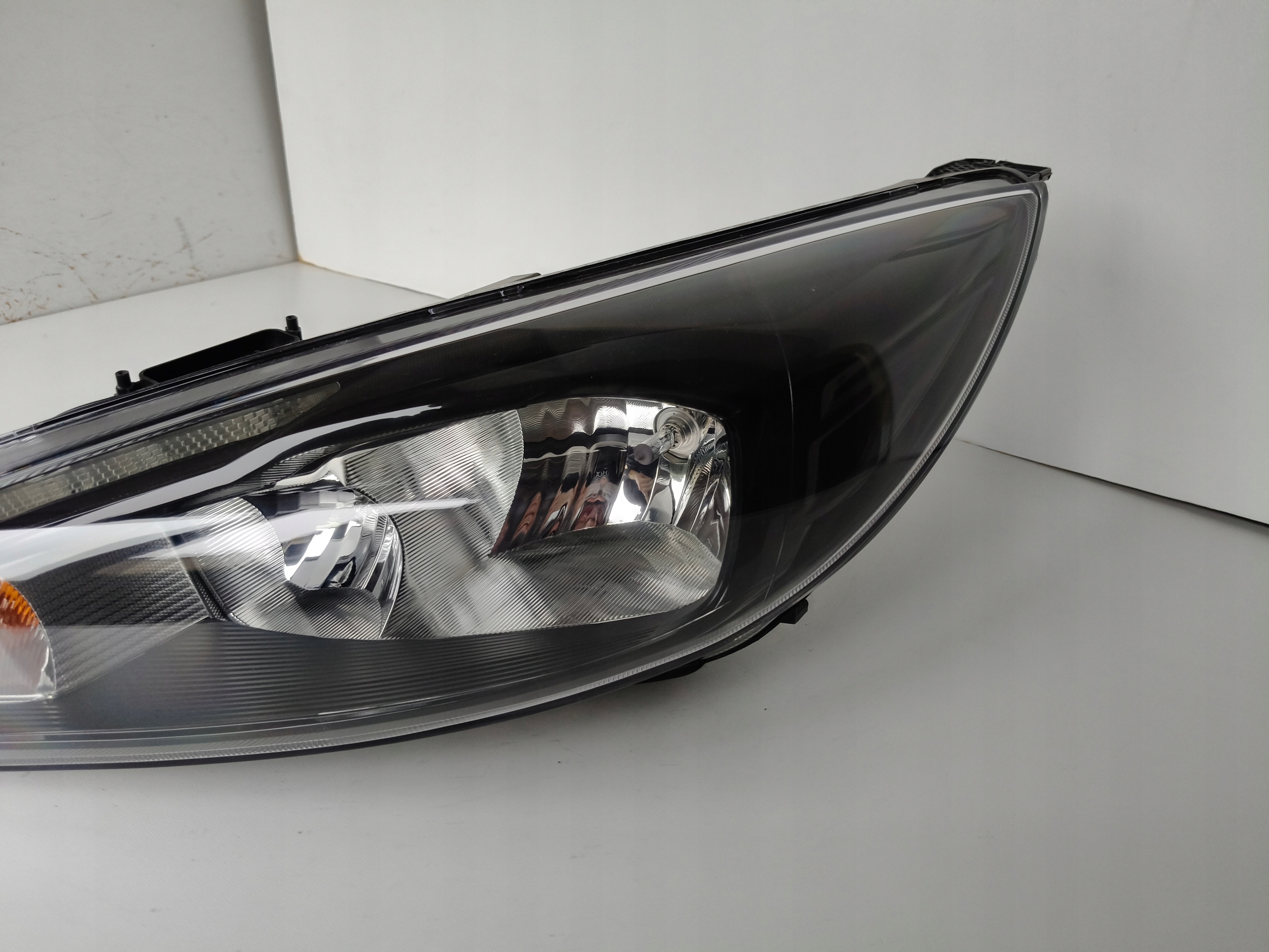 light left REFLEKTOR FORD FOCUS MK3 14- LIFT LED