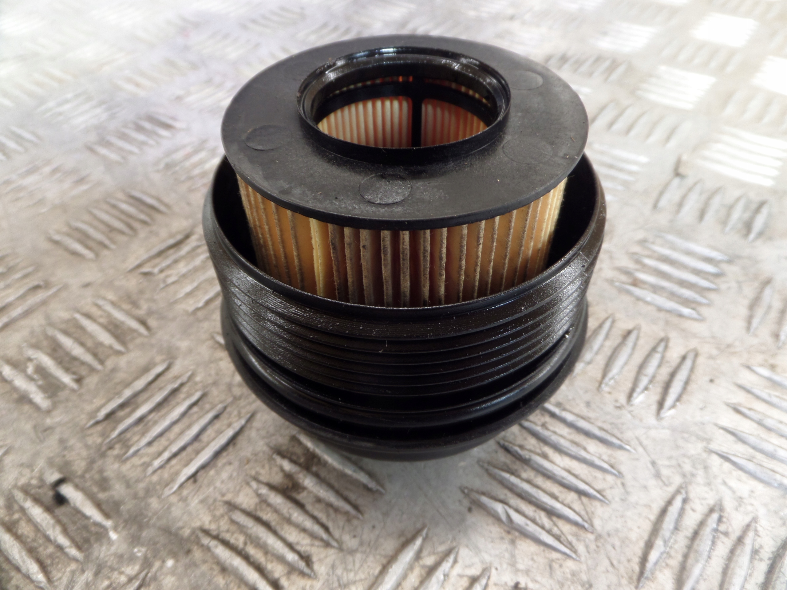 Radmutter filter oil VW 1.4 1.6 FSI 03C115403E