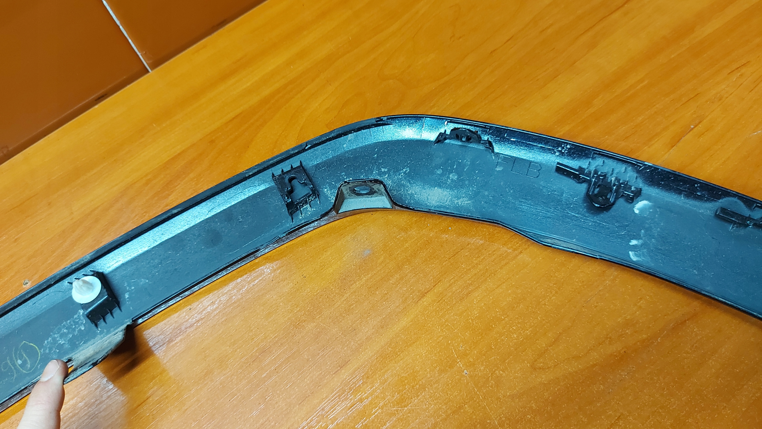 moulding cap of a fender left left front front TOYOTA RAV4 V 20