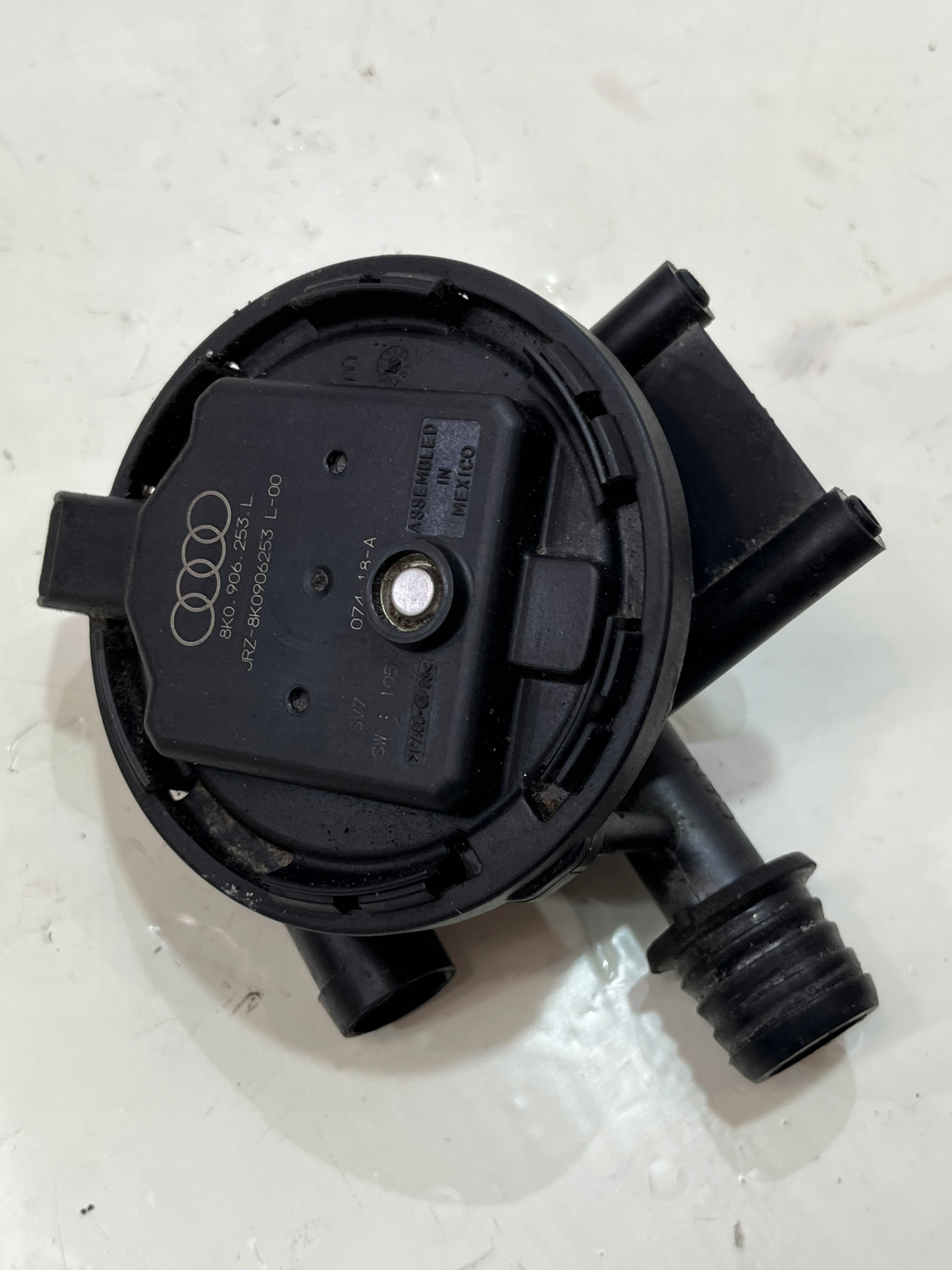 |68475634065314,145 - Клапан давления AUDI A7 C7 3.0 TFSI 8K0906253L