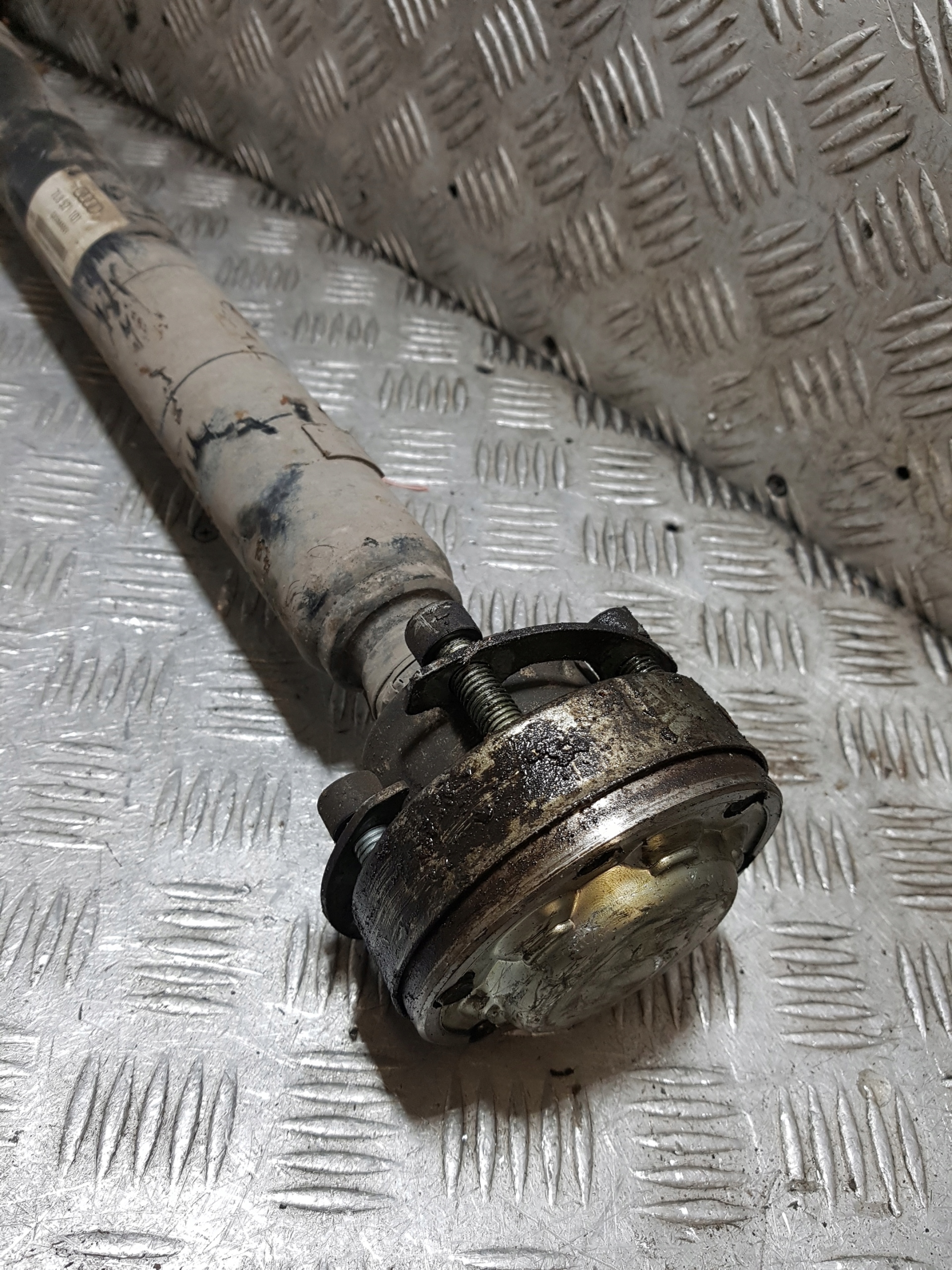 cardan front AUDI Q7 7L8521101