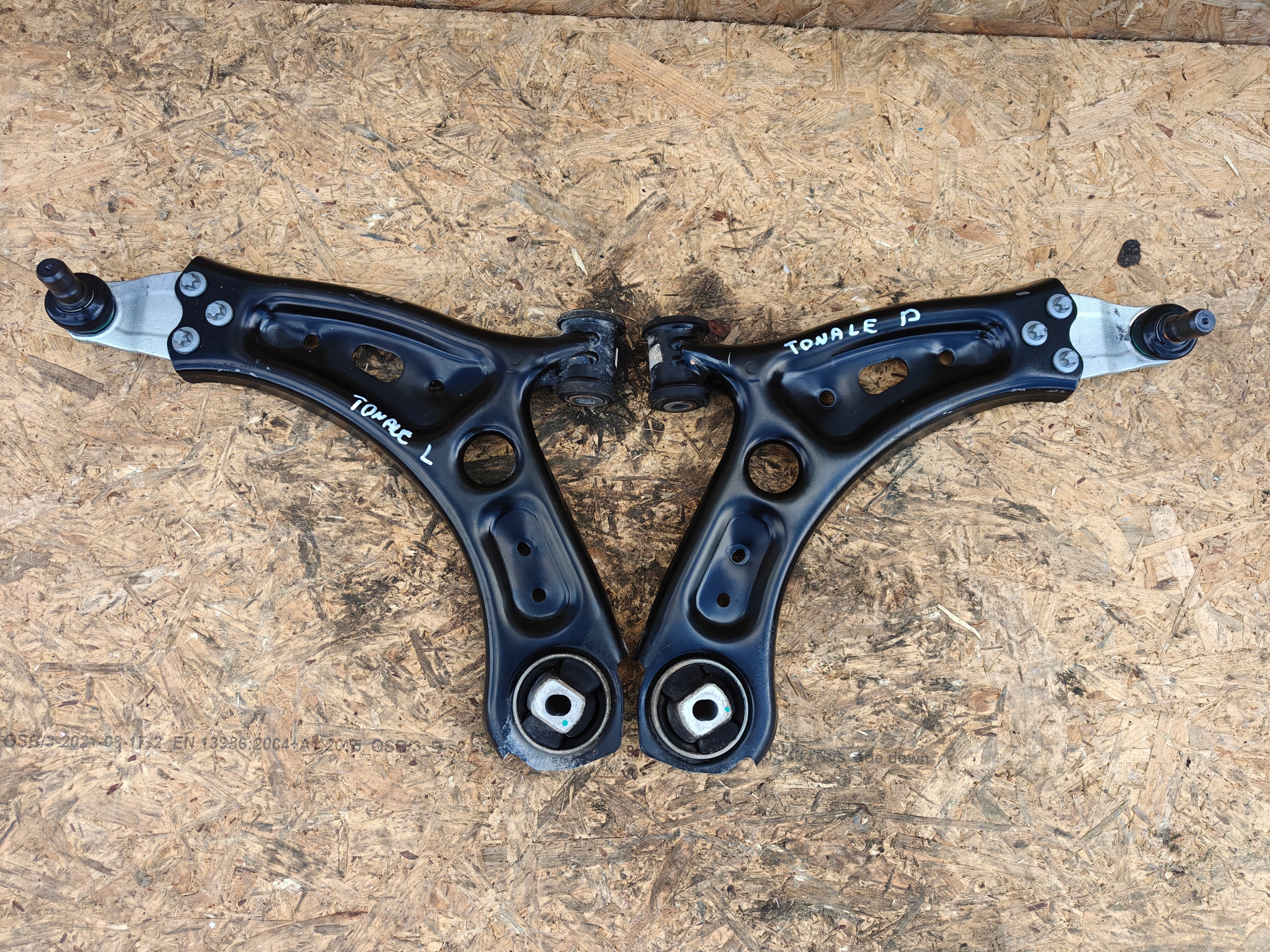 arm right front front ALFA ROMEO TONALE original !!!