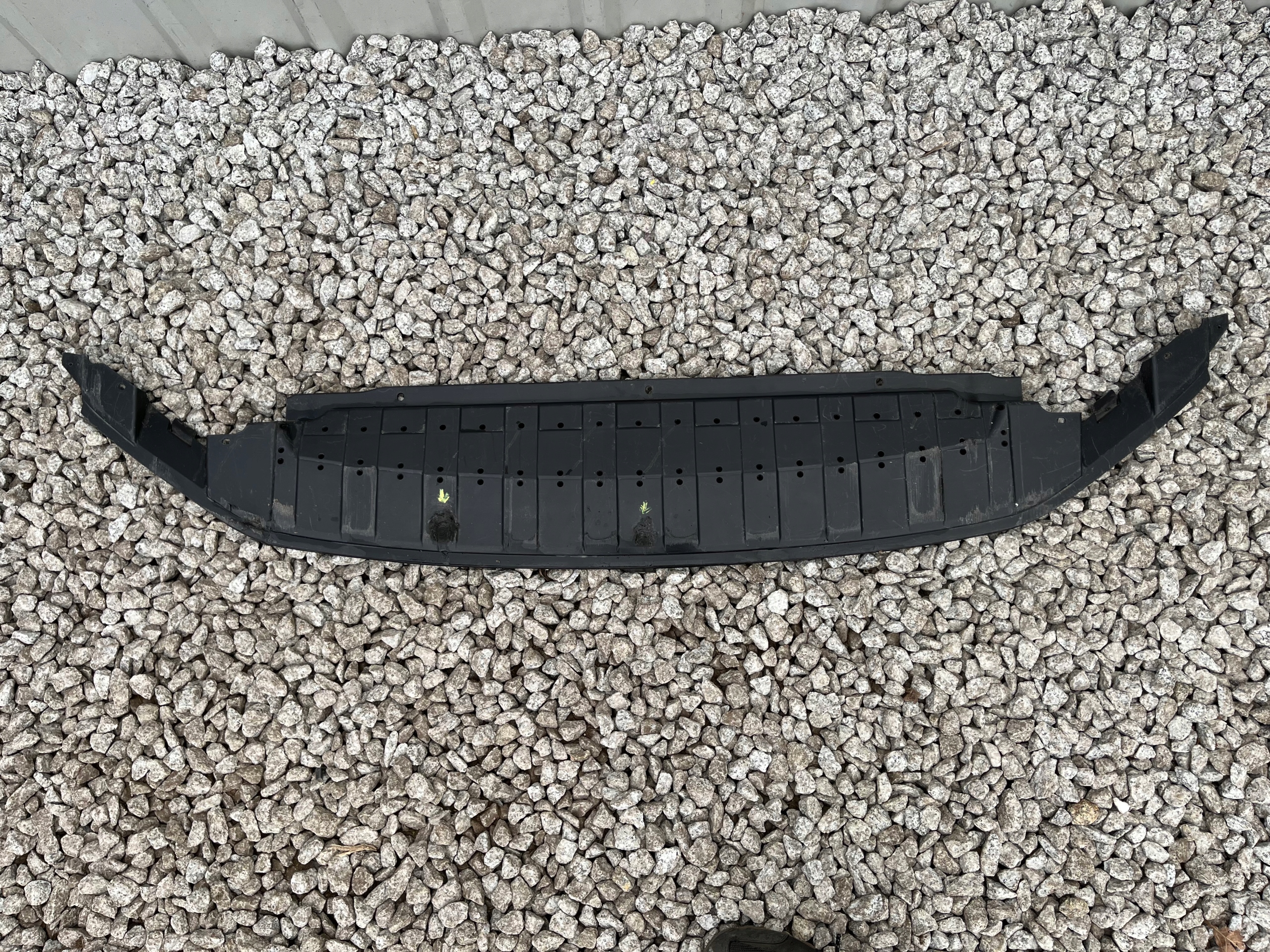 658807061 - SKODA KAMIQ 19R-СПОЙЛЕР ЗАХИСНА ПЛАСТИНА БАМПЕРА