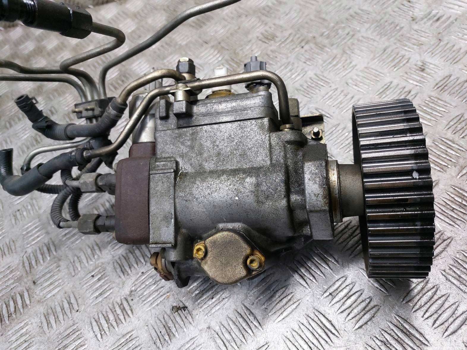 injection pump injectors control unit KOMPLET MAZDA 323F BJ 2.0 TD