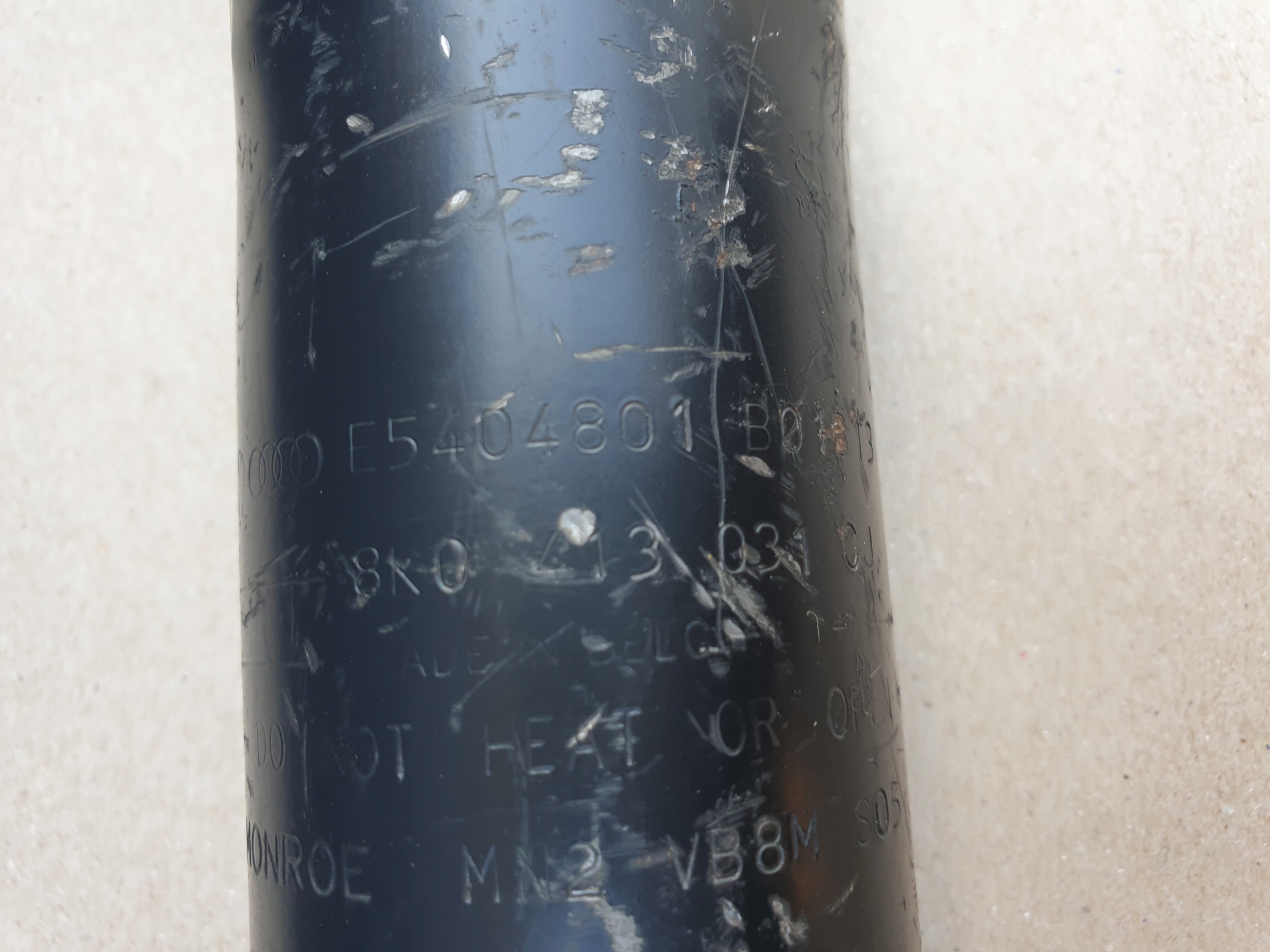 shock absorber front AUDI A4 B8 8K A5 8T 8K0413031CJ OE