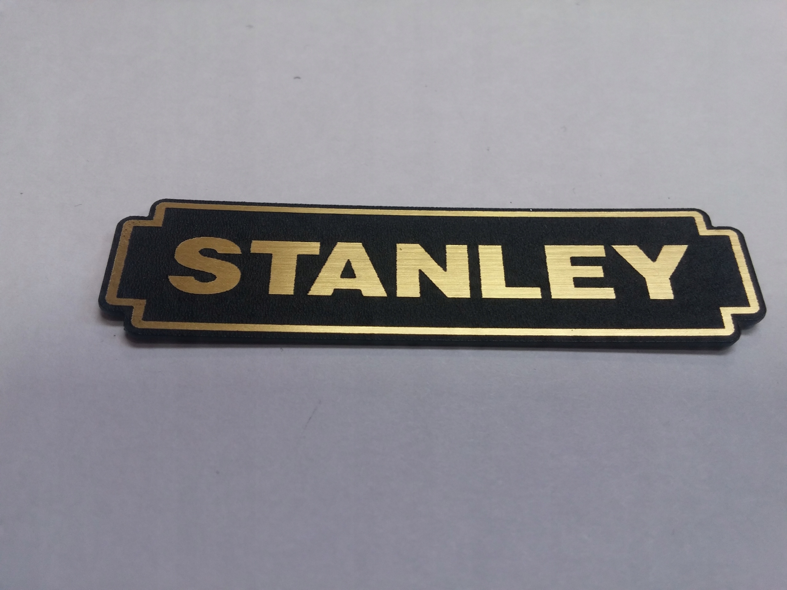 

Stanley naklejka emblemat 118 x 30 mm * Złota
