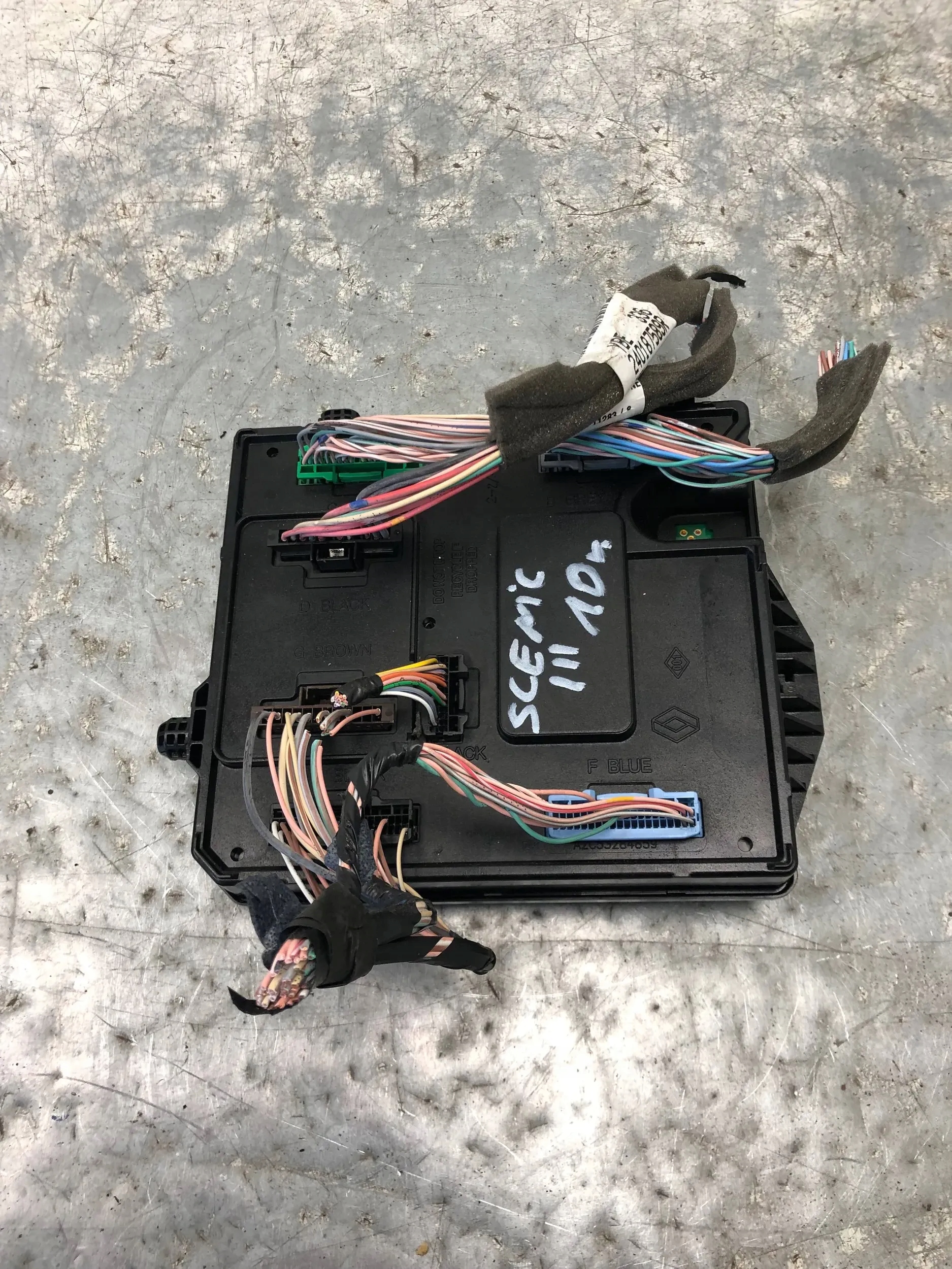 module control unit BCM RENAULT SCENIC III 284B13640R