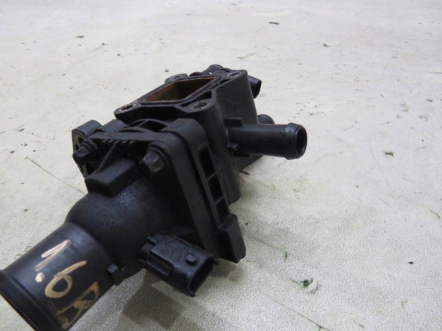 OBUDOWA TERMOSTATU MOKKA 1.6 16V Typ samochodu 4x4/SUV