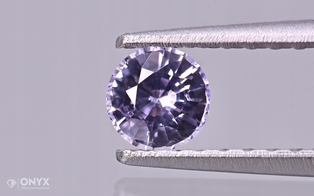 Fazetovaný safír kulatý fi 4 mm