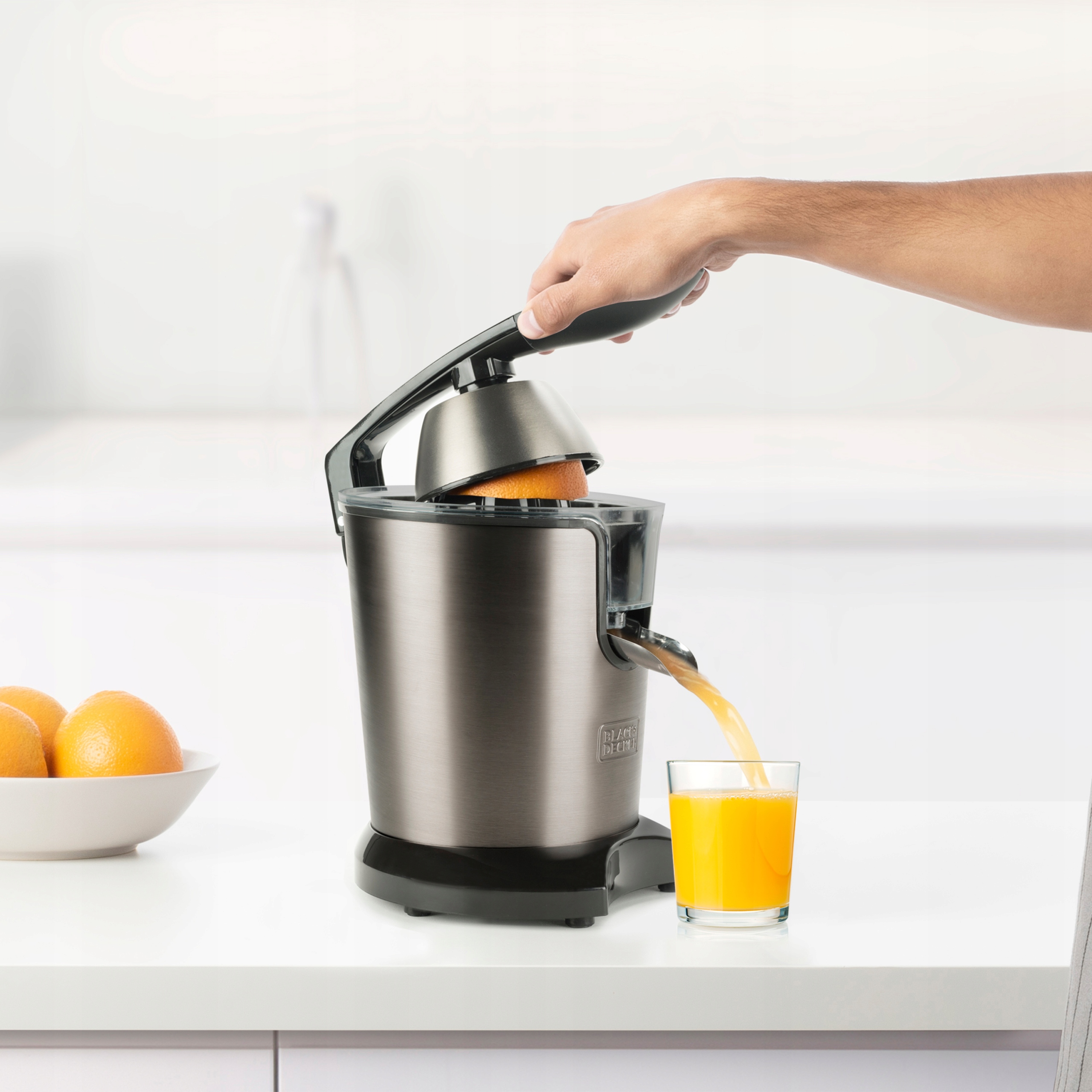 Citrusovač Black+Decker, BXCJ350E, profi, 400 ml, 2 kužely, snadné