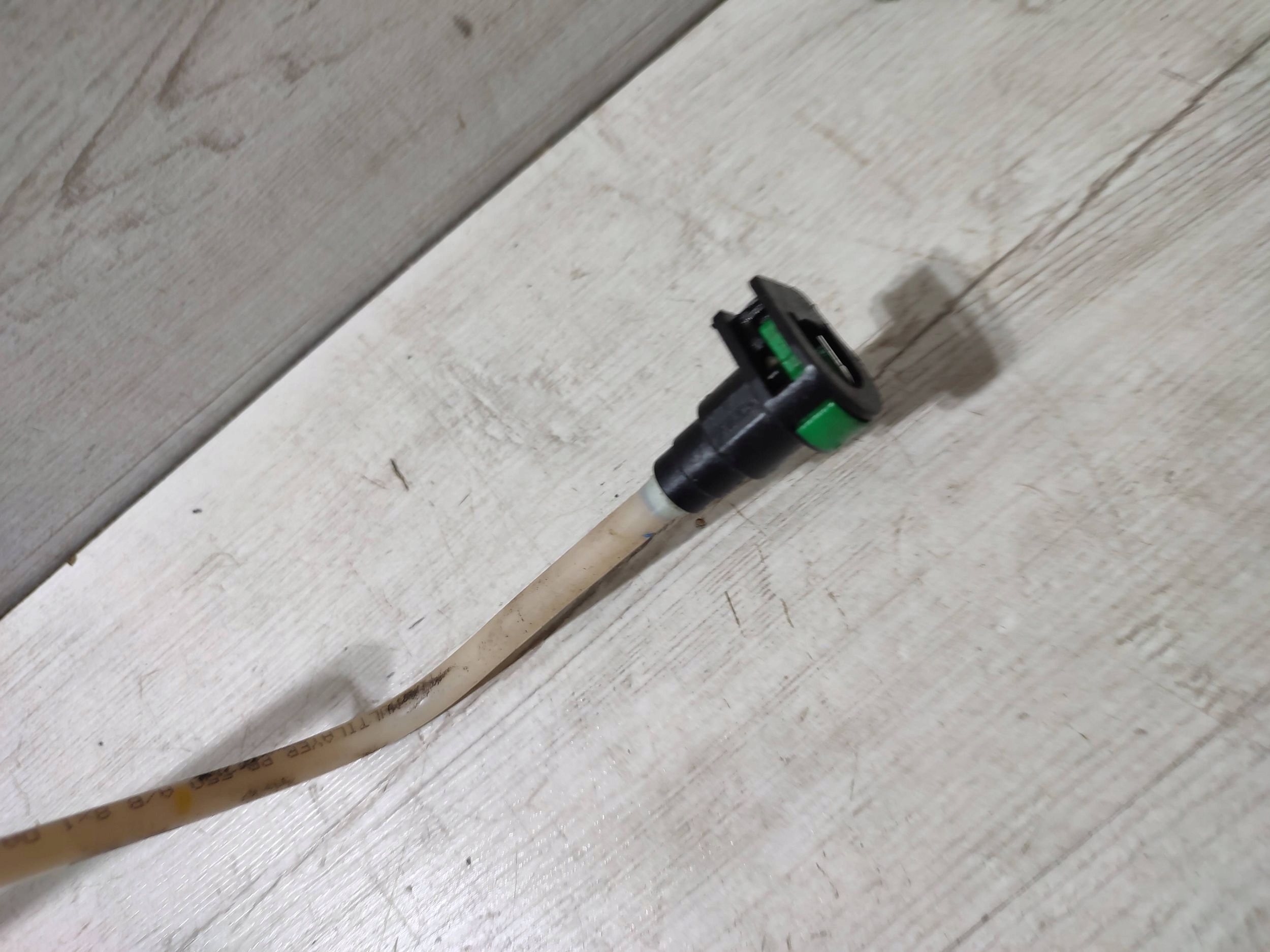 Mercedes-Benz GLA W156 2015 fuel line