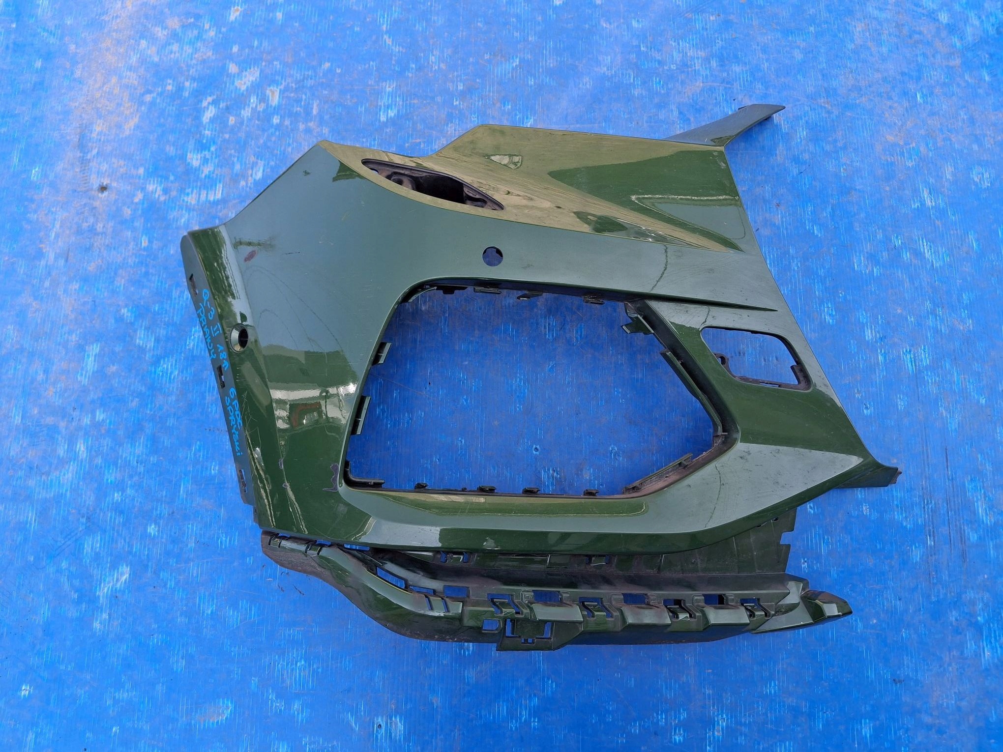 front bumper corner right AUDI Q3 II 83A 2018R->