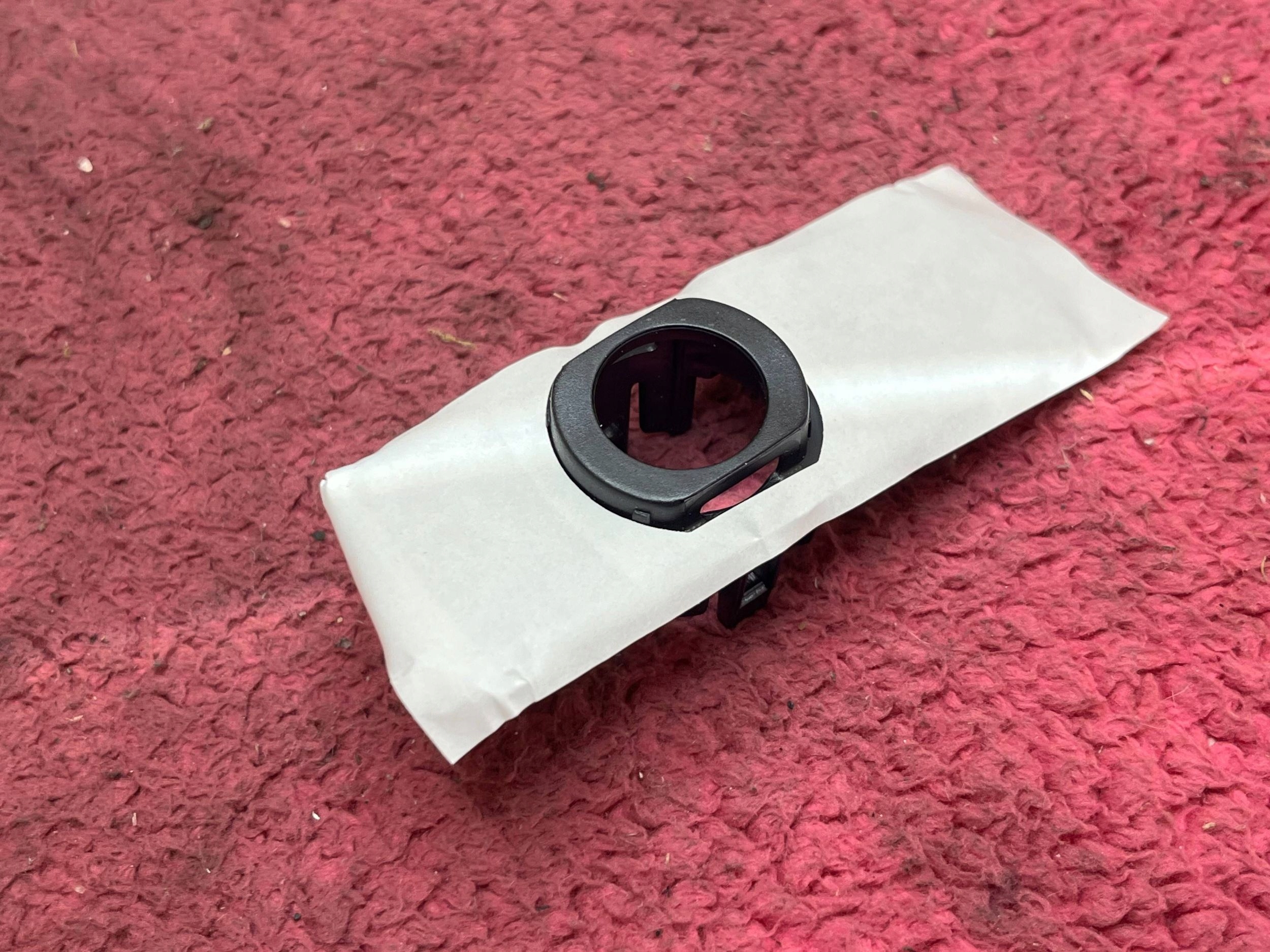 bracket of the sensor PDC front Volkswagen Transporter T5 7E5919494D