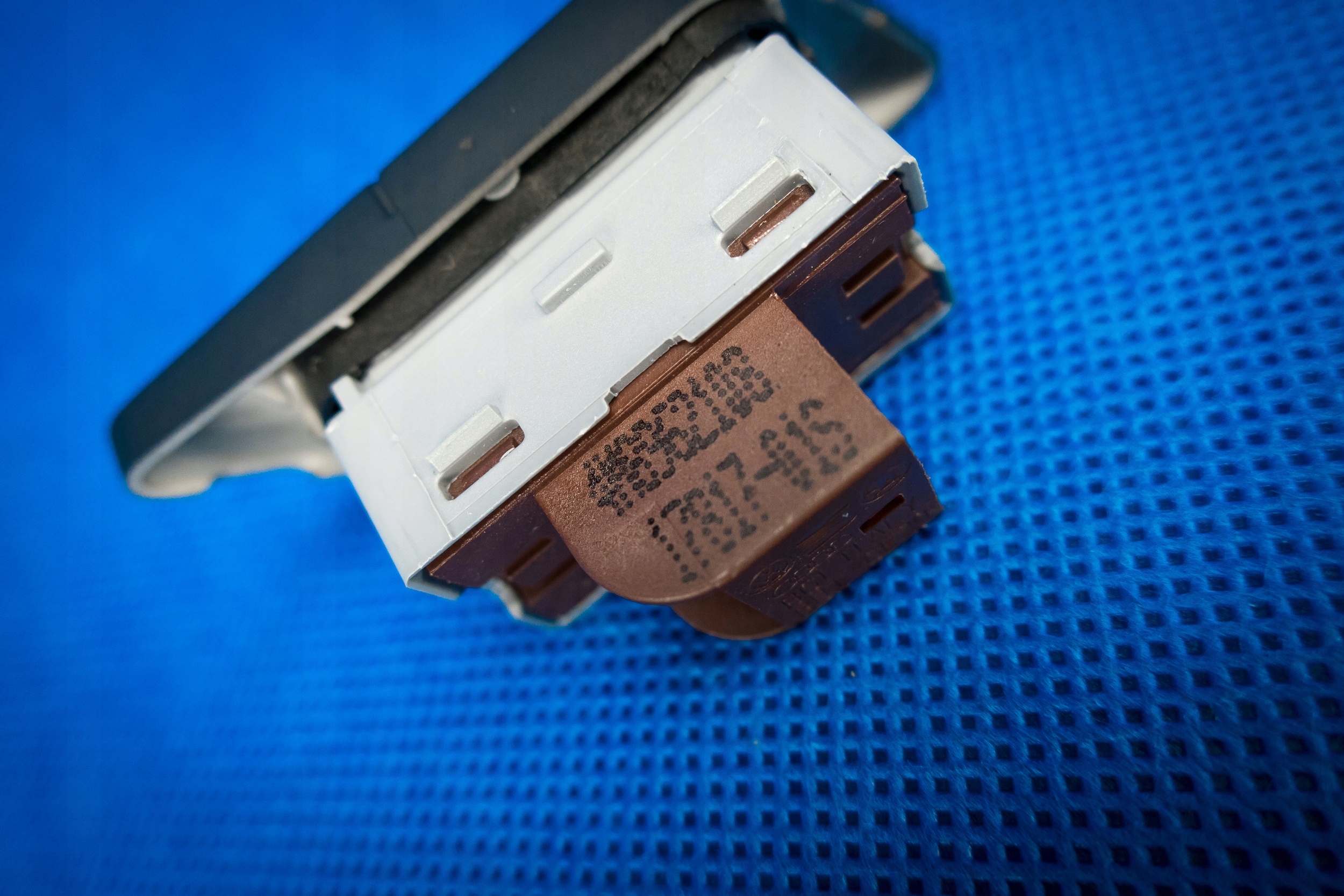 switch of a lock central Audi Q8 4M8962108