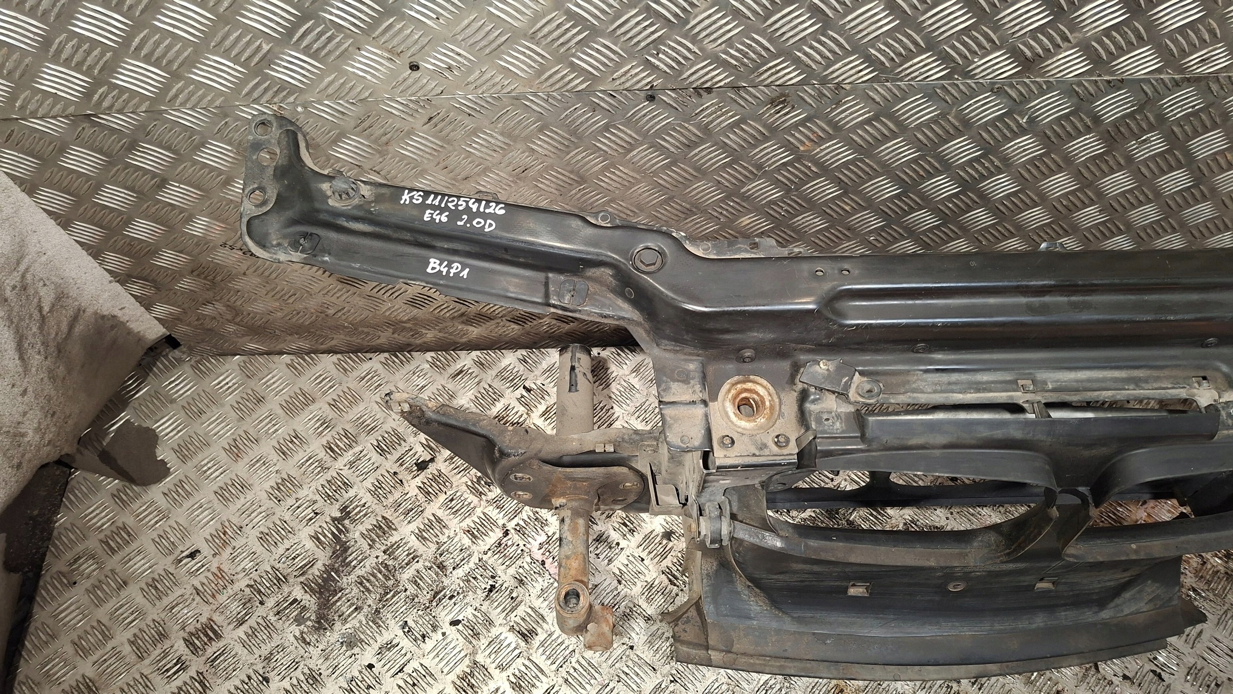 support panel for radiators pillar BMW E46 2.0D