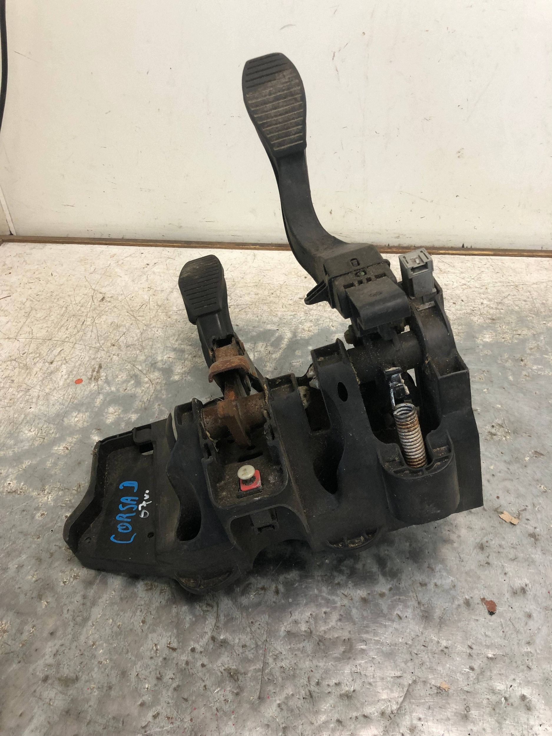 Kupplungspedal Bremse OPEL CORSA D 55703354