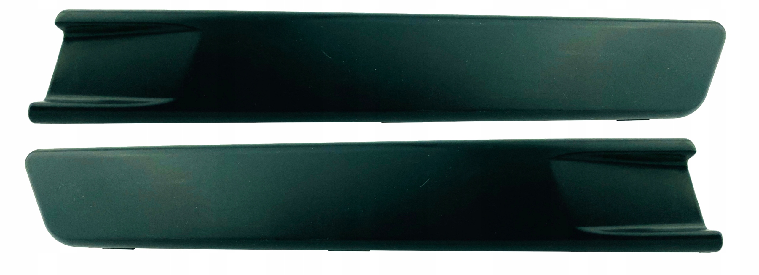 LISTEWKI ZAŚLEPKI ZDERZAKA VW PASSAT B6 06-11 P+L Strona zabudowy przód